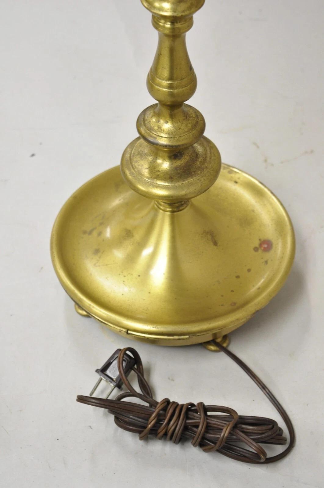Französische Regency-Schreibtischlampe Bouillotte aus Messing mit Tole-Metallschirm und hohem Messingkandelaber im Angebot 9