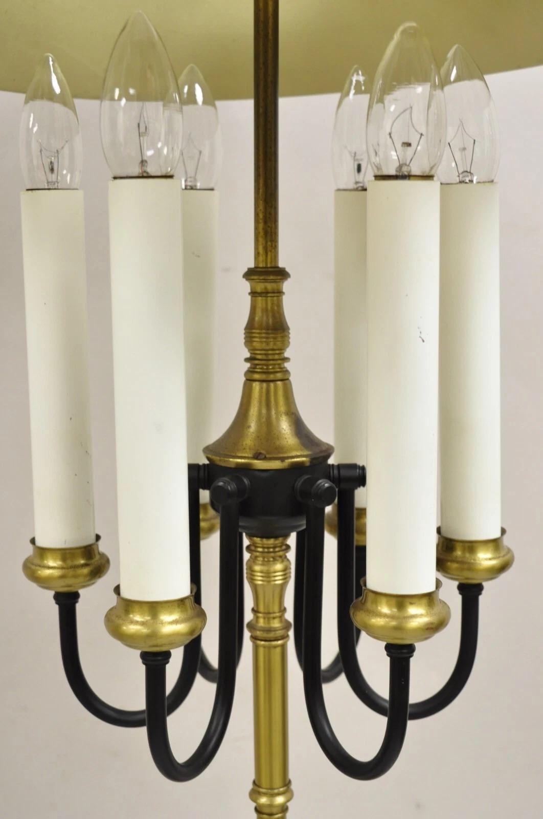 Französische Regency-Schreibtischlampe Bouillotte aus Messing mit Tole-Metallschirm und hohem Messingkandelaber im Zustand „Gut“ im Angebot in Philadelphia, PA