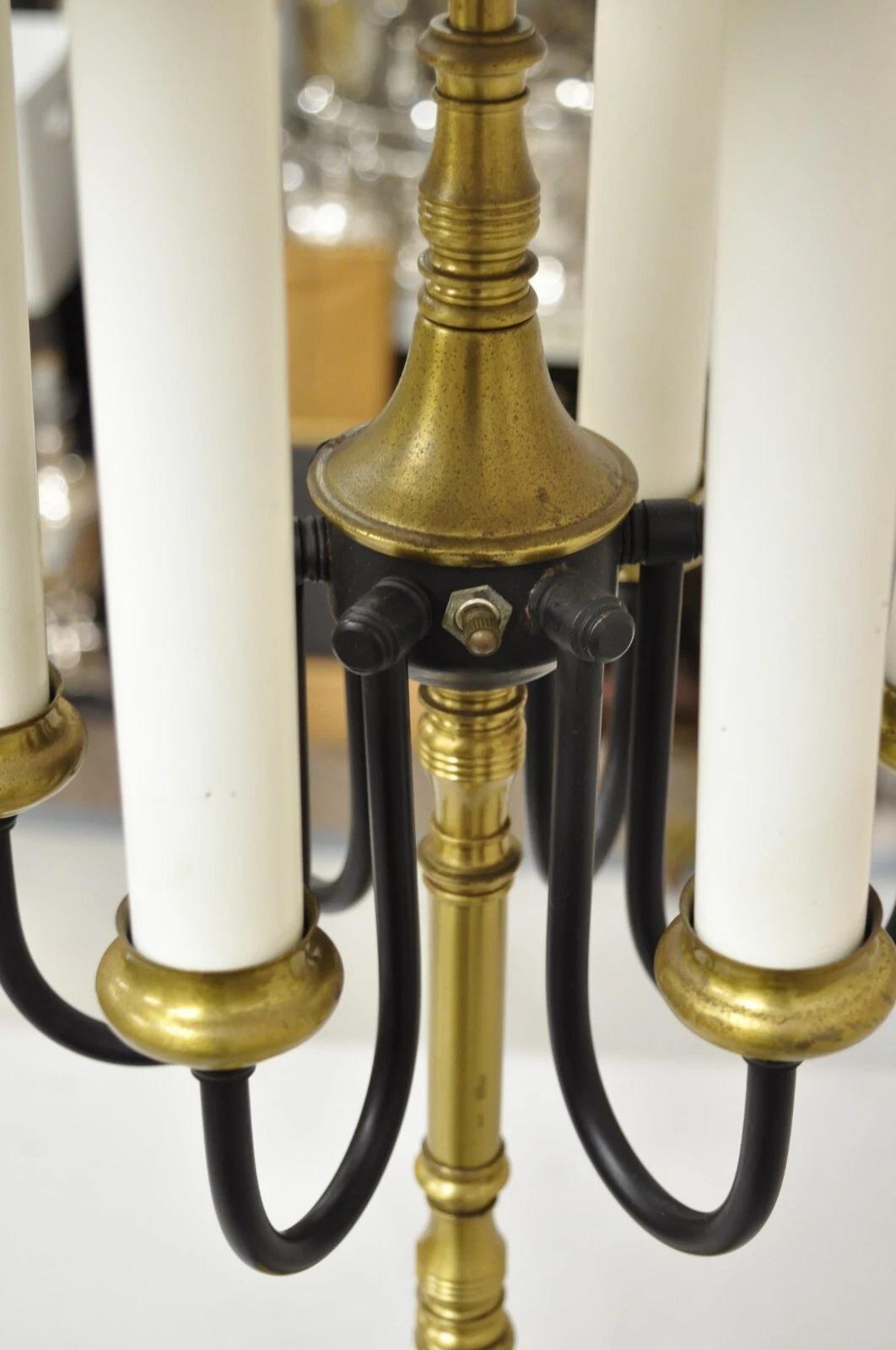 Französische Regency-Schreibtischlampe Bouillotte aus Messing mit Tole-Metallschirm und hohem Messingkandelaber im Angebot 3