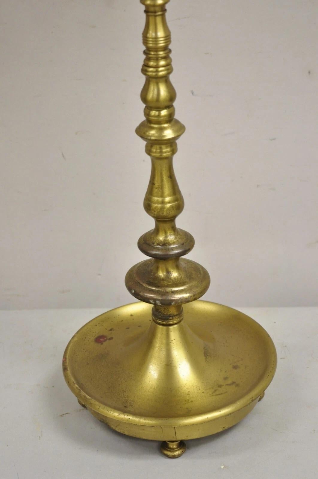Französische Regency-Schreibtischlampe Bouillotte aus Messing mit Tole-Metallschirm und hohem Messingkandelaber im Angebot 5
