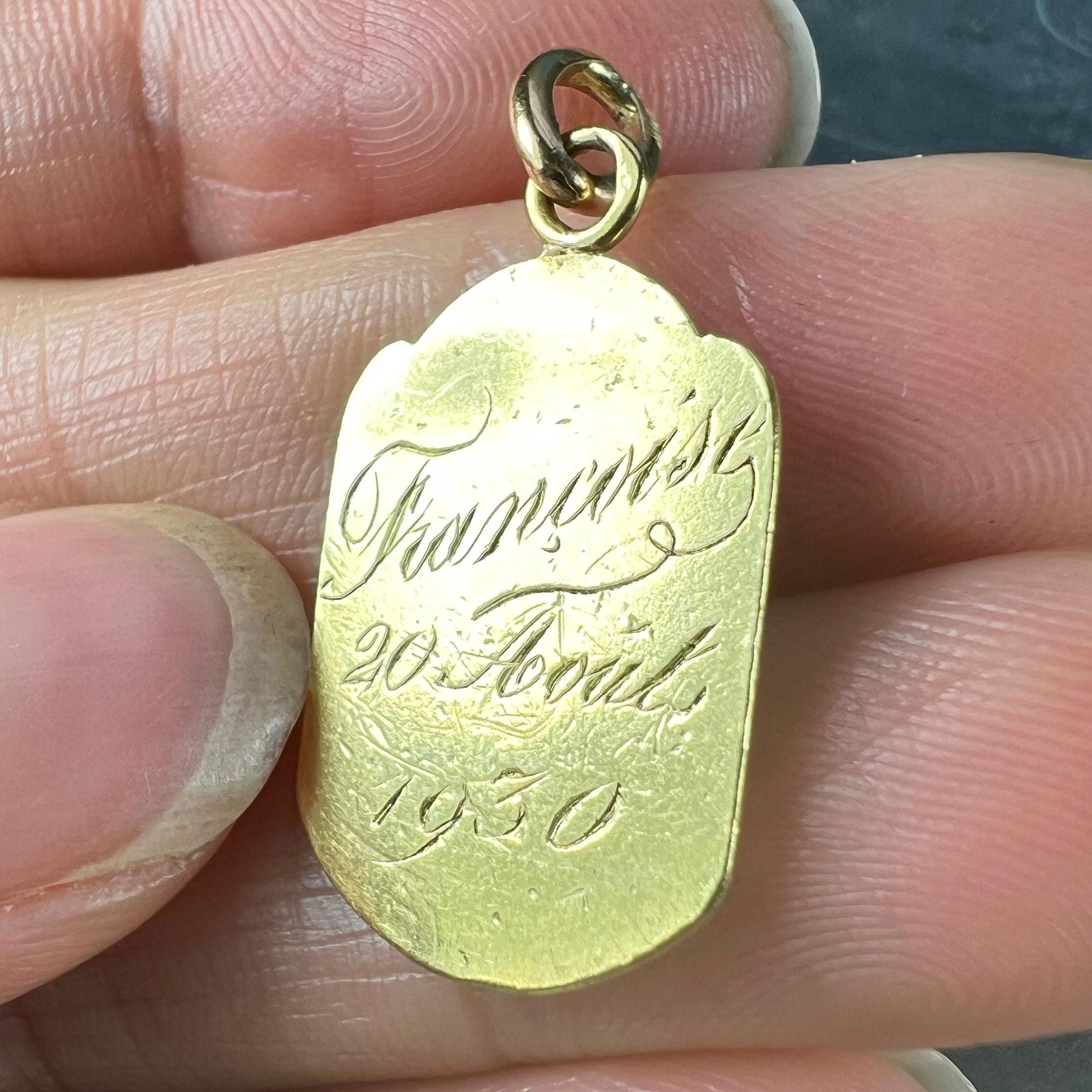 Pendentif religieux français St Therese en or jaune 18 carats en vente 6