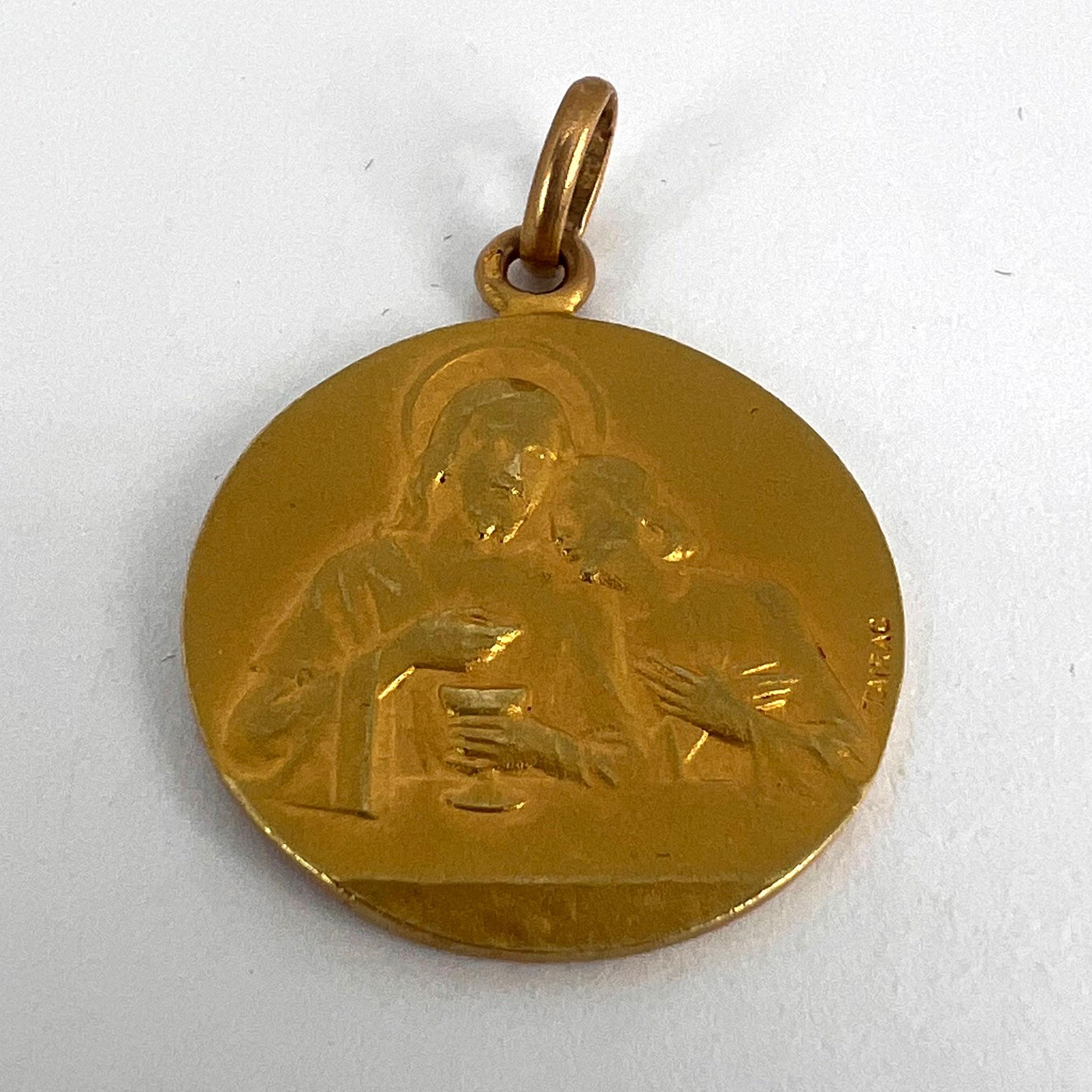 Médaille religieuse française Ange Jésus Communion Pendentif breloque en or jaune 18K en vente 14