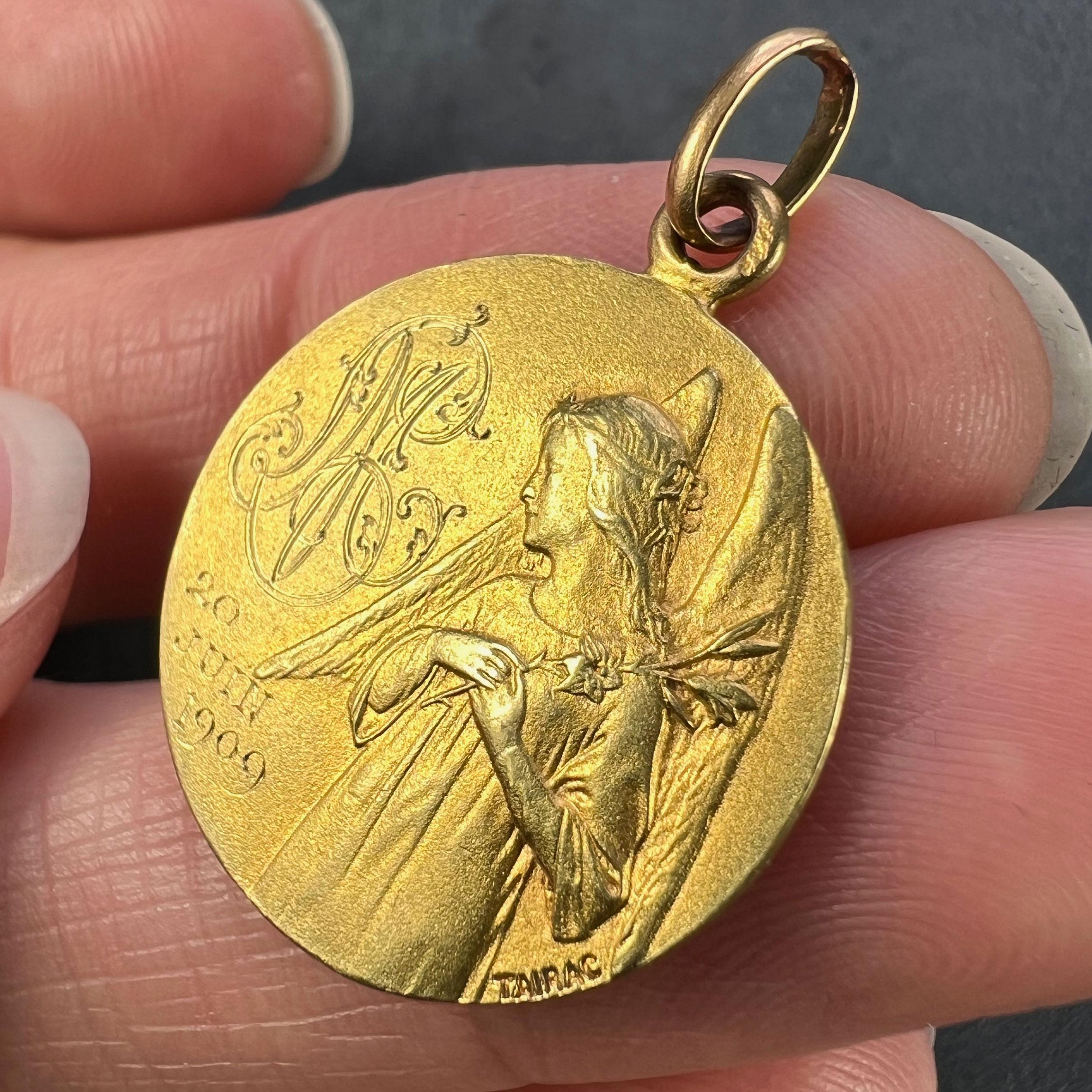 French Religious Medal Angel Jesus Communion 18K Yellow Gold Charm Pendant For Sale 5