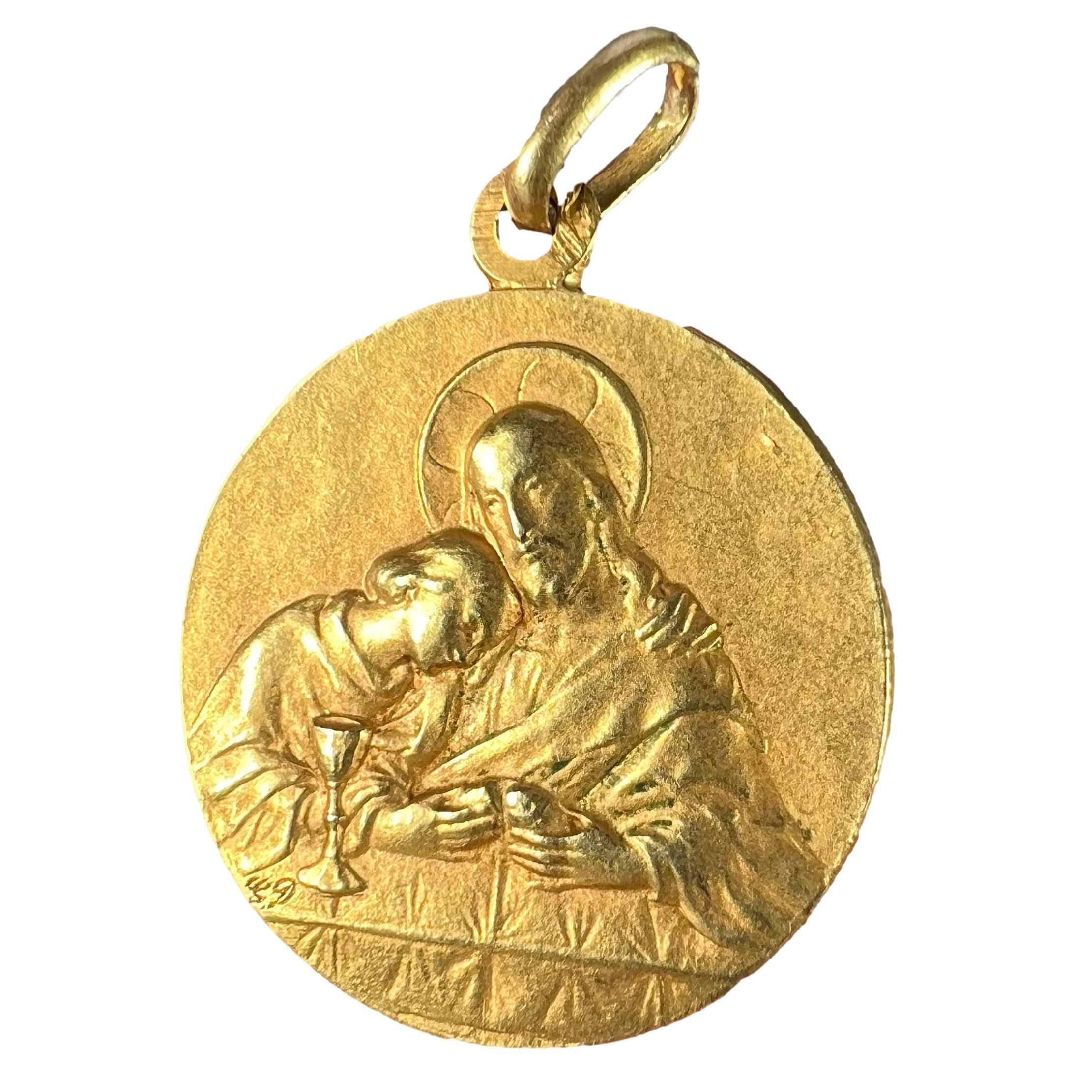 French Religious Medal Jesus Christ Holy Communion 18K Yellow Gold Charm Pendant For Sale