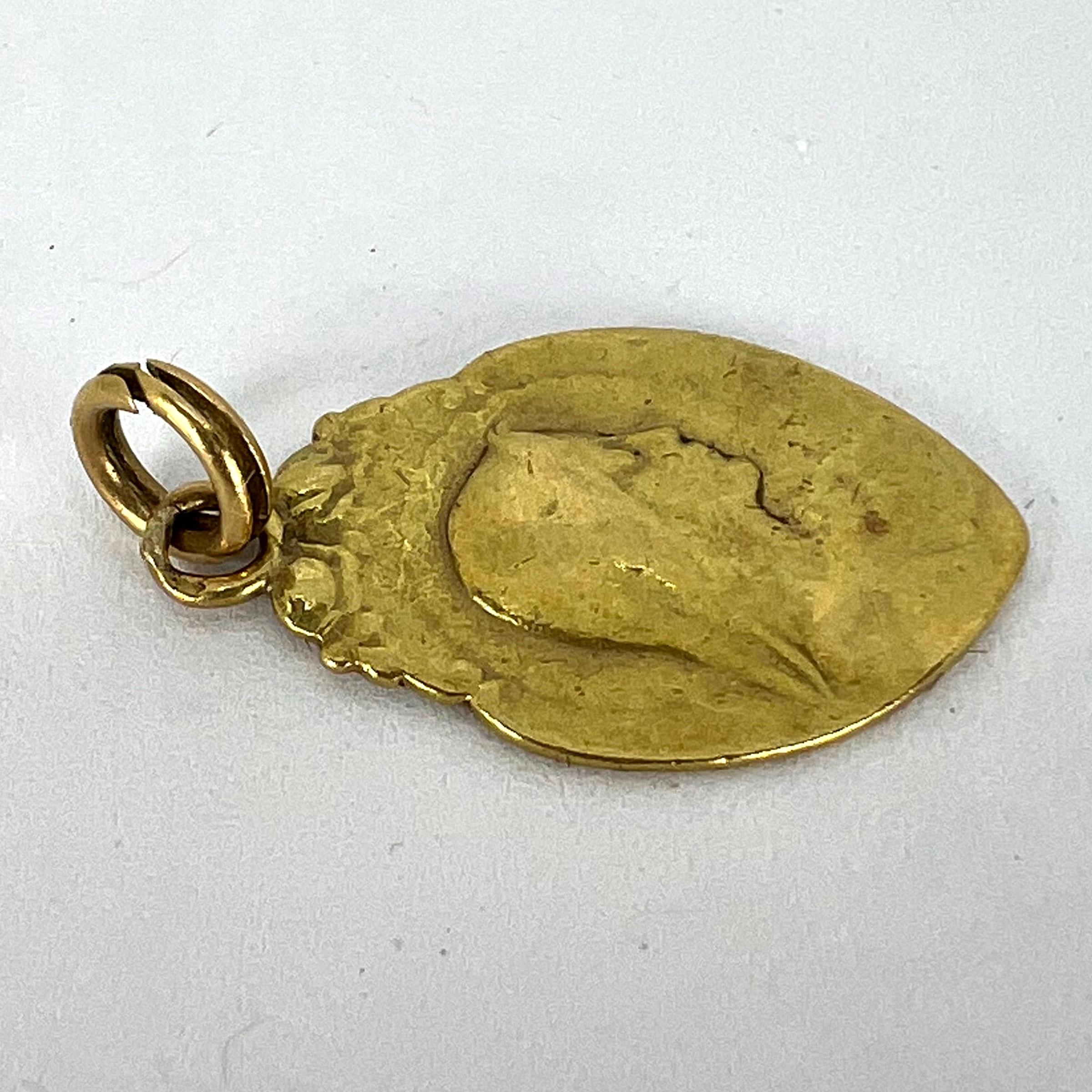 French Religious Virgin Mary 18K Yellow Gold Medal Pendant For Sale 10