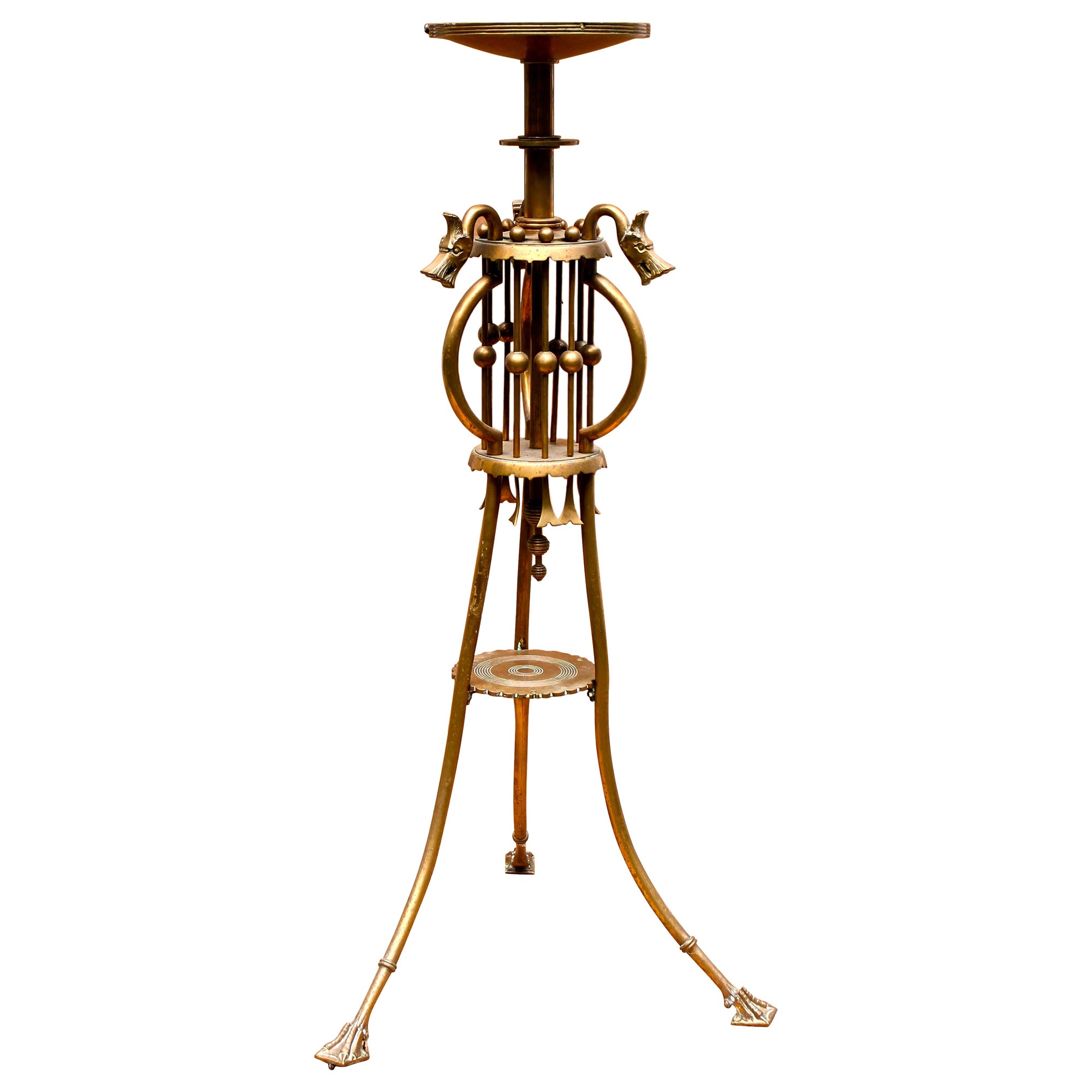 French Renaissance Revive Bronze Griffon Tripode Gueridon en vente