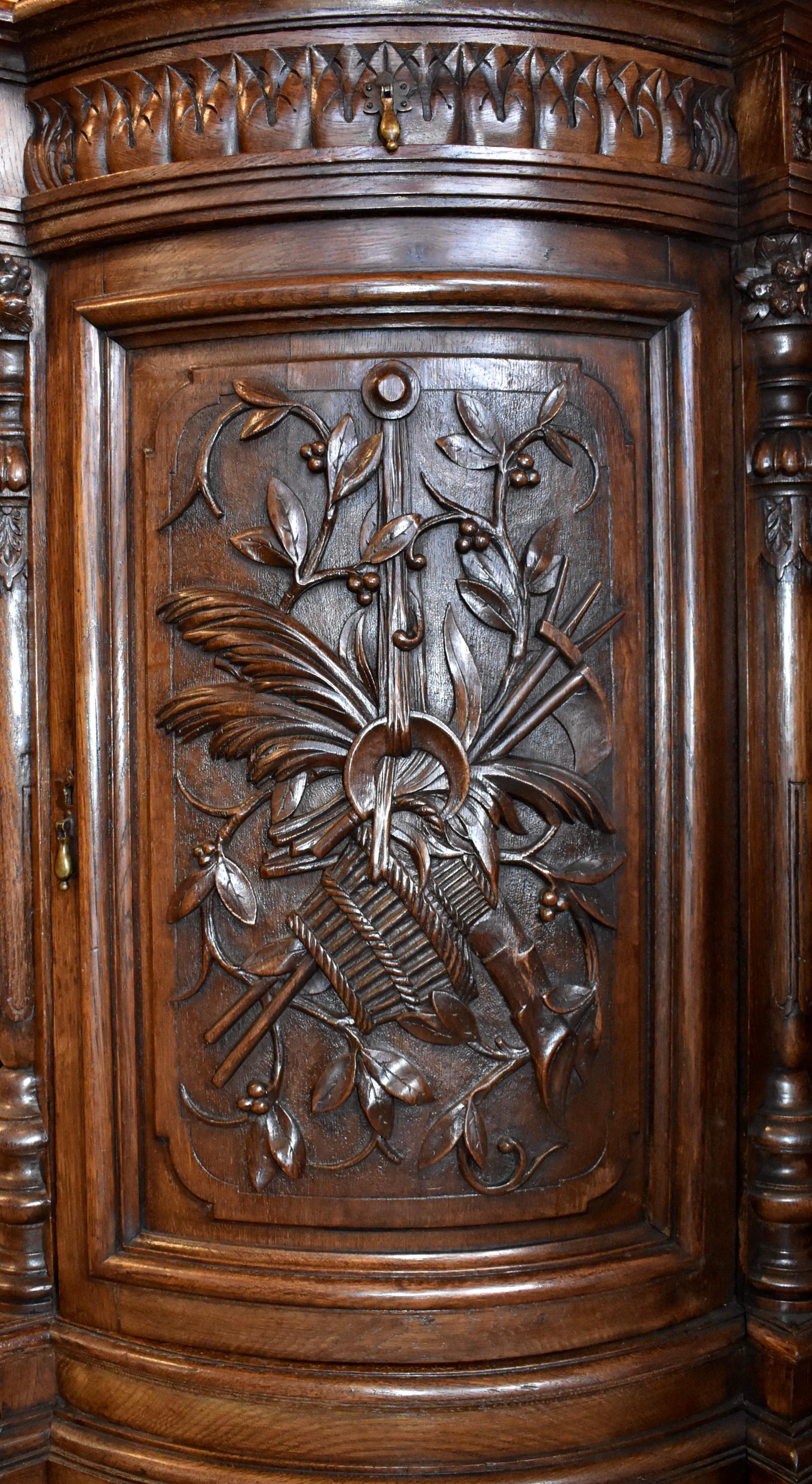French Renaissance Revival Carved Hunt Cabinet For Sale 9