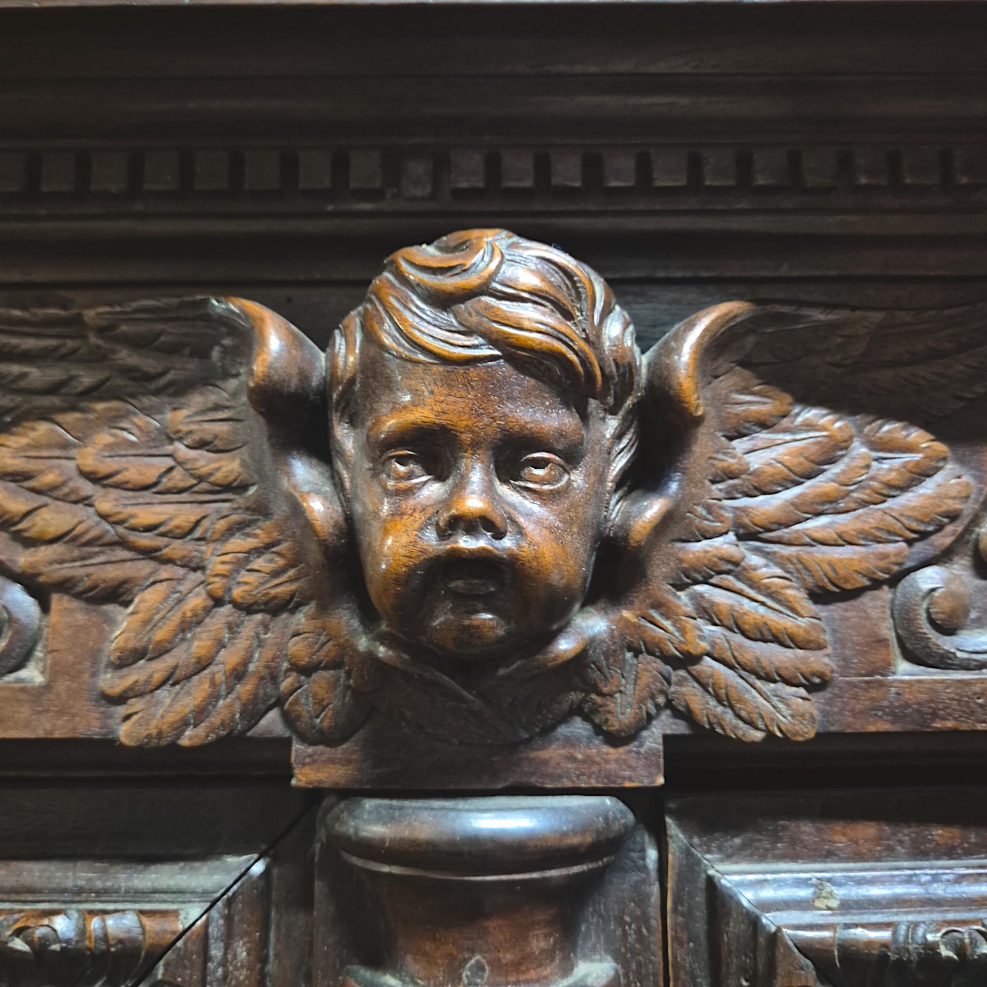 French Renaissance Revival Carved Oak Buffet à Deux Corps, 19 Century For Sale 10