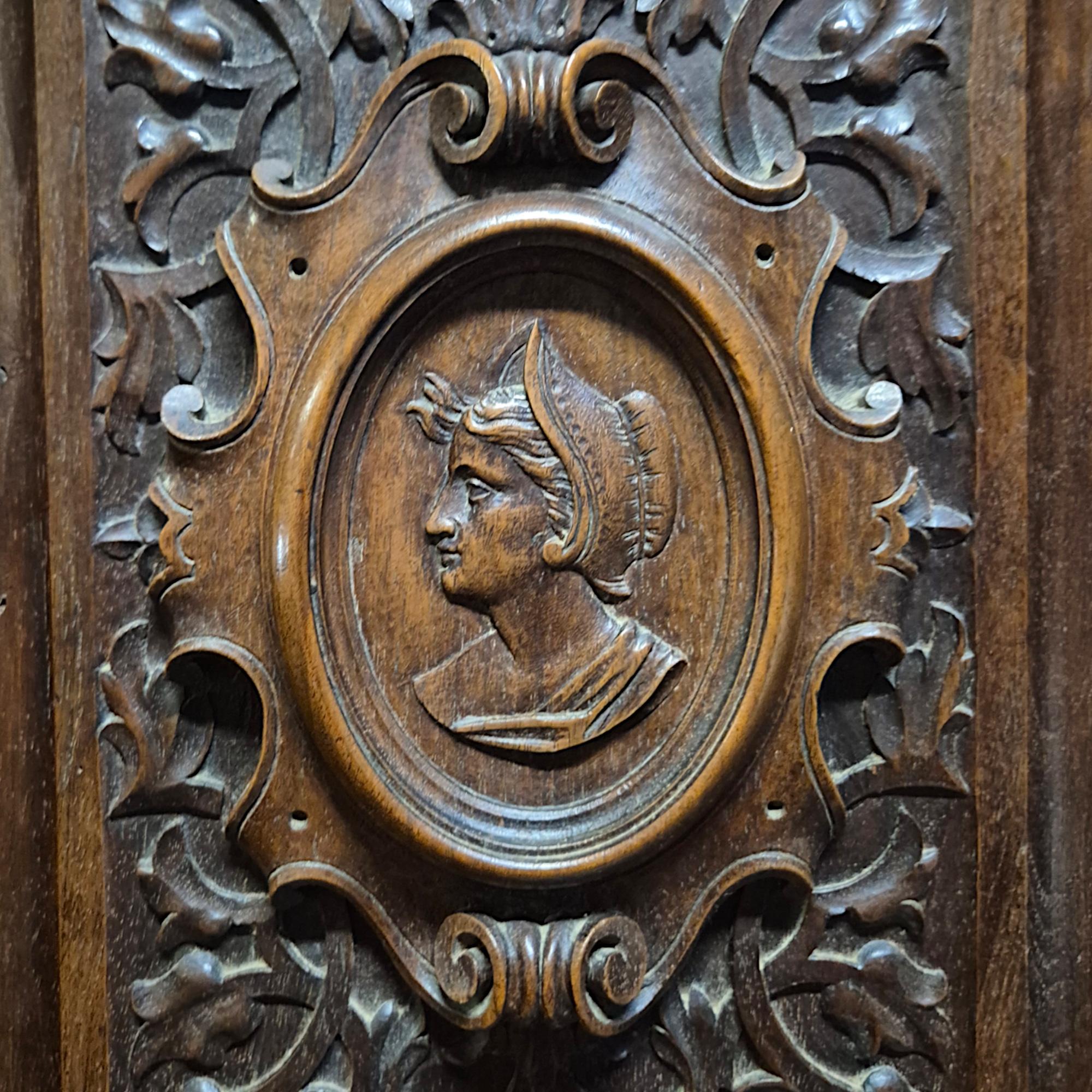 French Renaissance Revival Carved Oak Buffet à Deux Corps, 19 Century For Sale 3