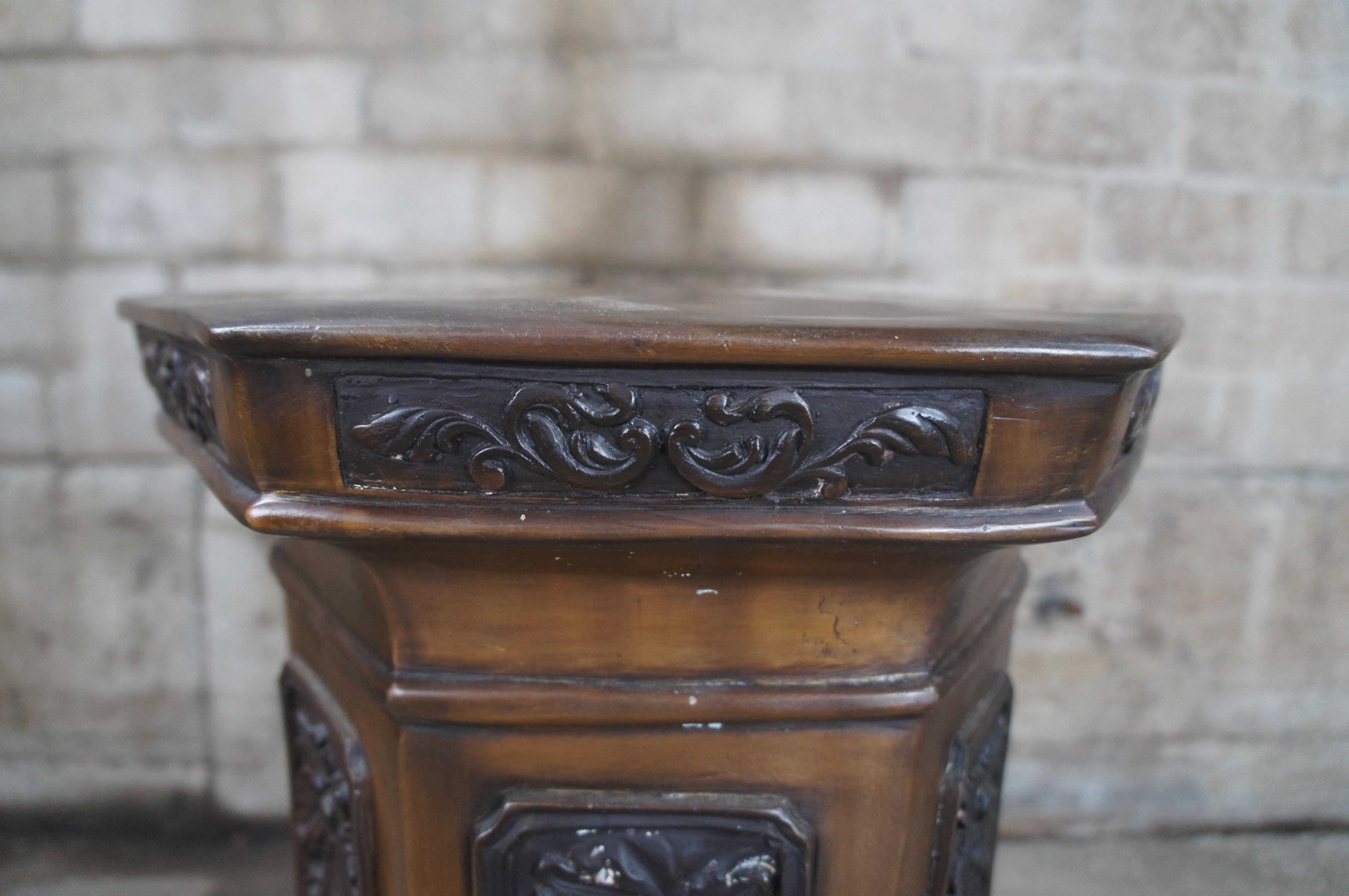 Fine XX secolo Scultura in bronzo esagonale rinascimentale francese con piedistallo 23