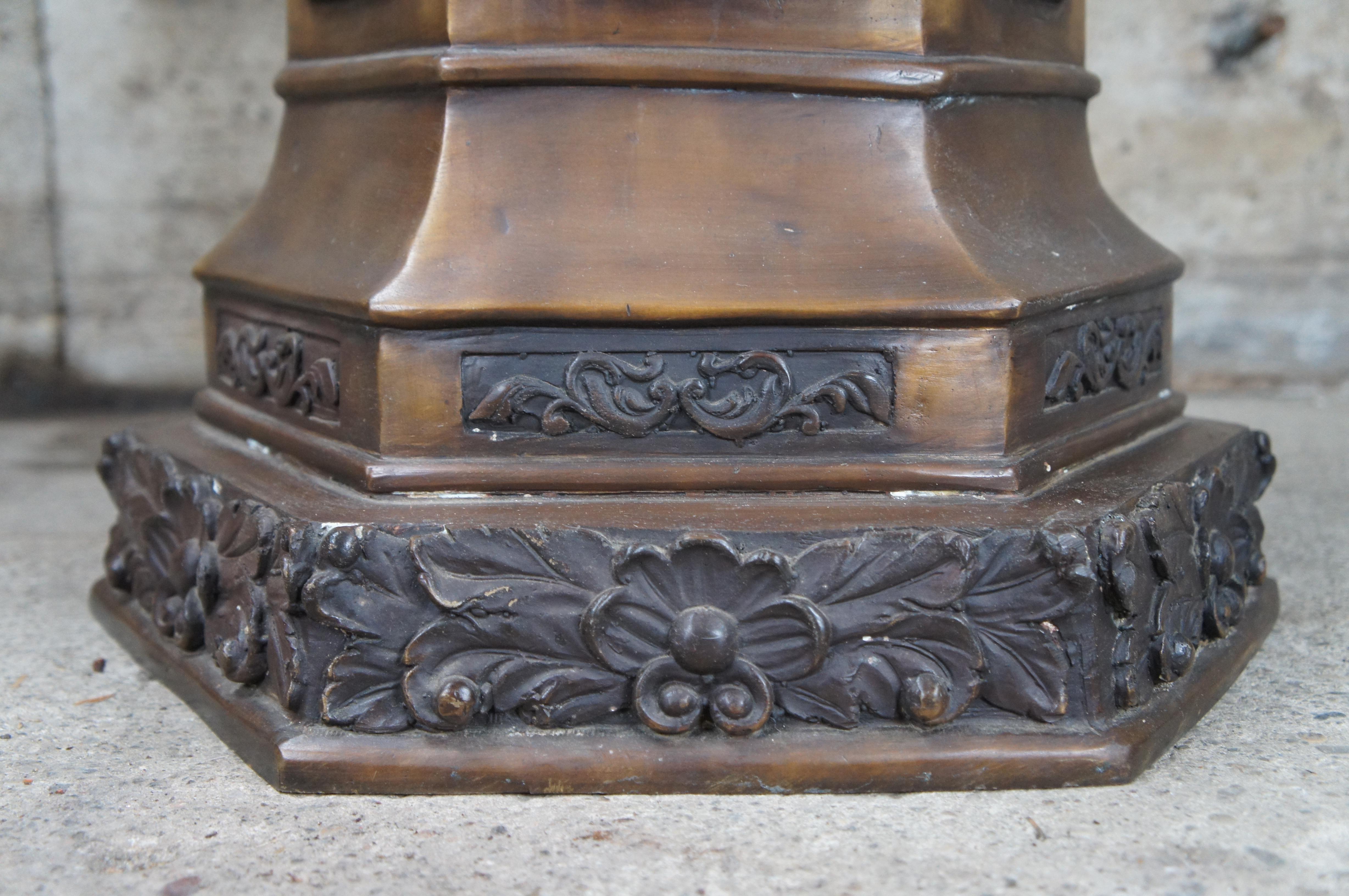 Scultura in bronzo esagonale rinascimentale francese con piedistallo 23