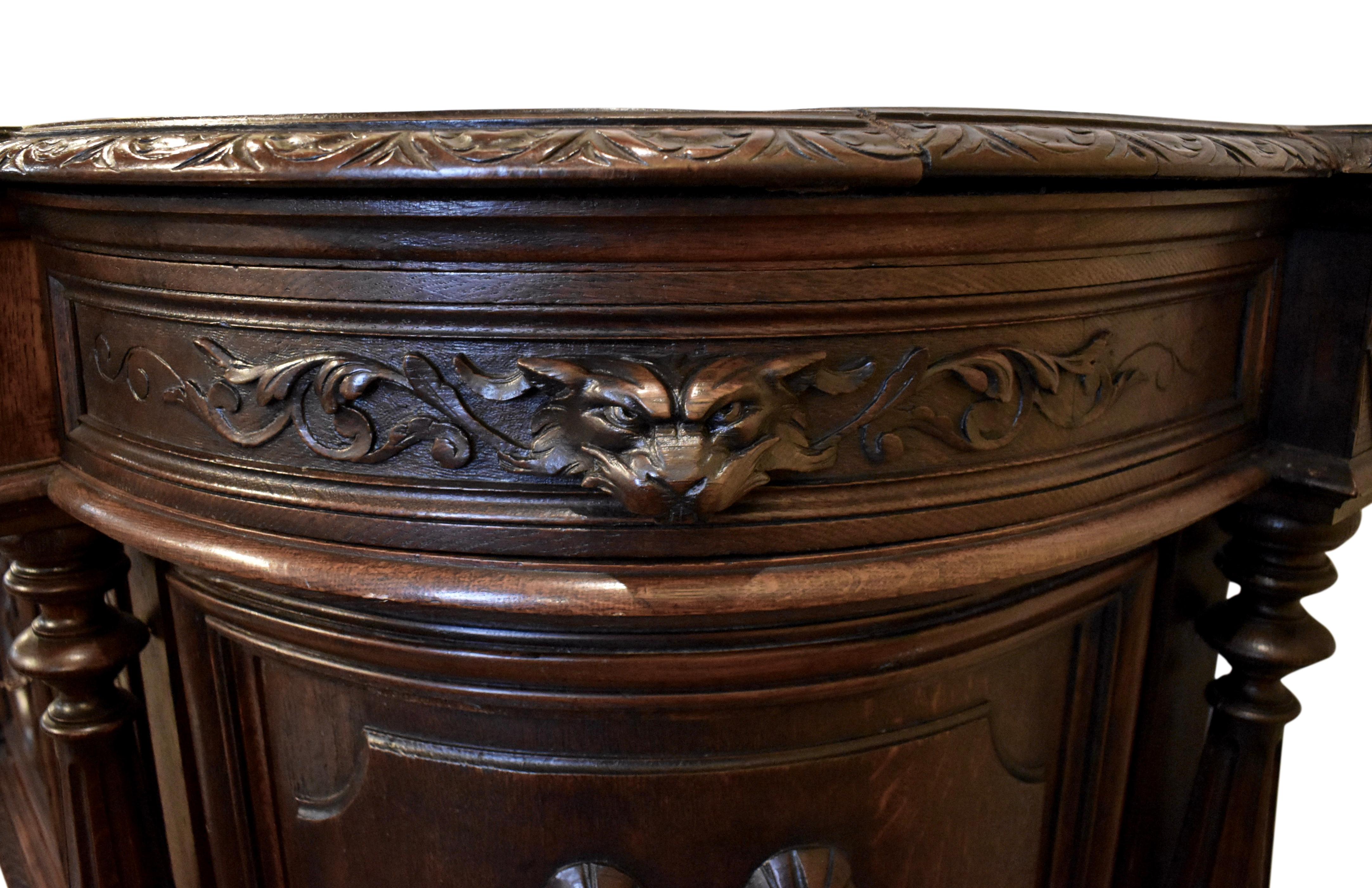 French Renaissance Revival Hunt Sideboard, circa 1895 For Sale 2
