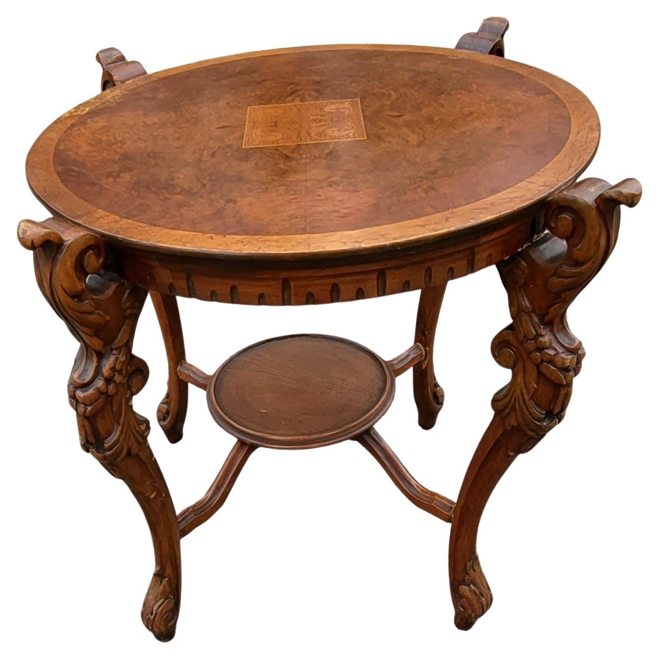 20th Century French Renaissance Style Carved Walnut Side Table with Glass Tray Top For Sale