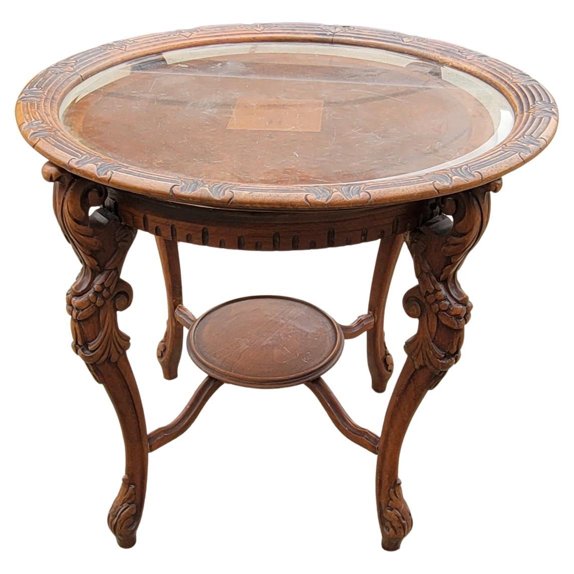 French Renaissance Style Carved Walnut Side Table with Glass Tray Top For Sale