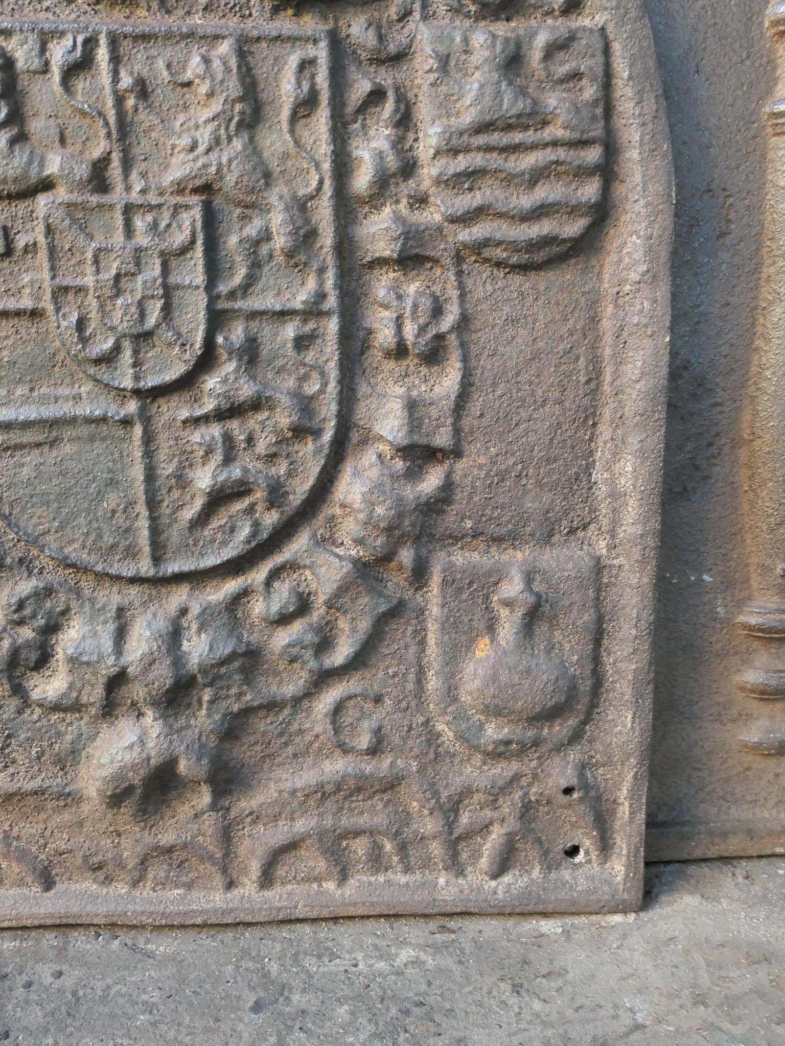 Plaque de cheminée / dosseret de style French Renaissance, 20e siècle 1