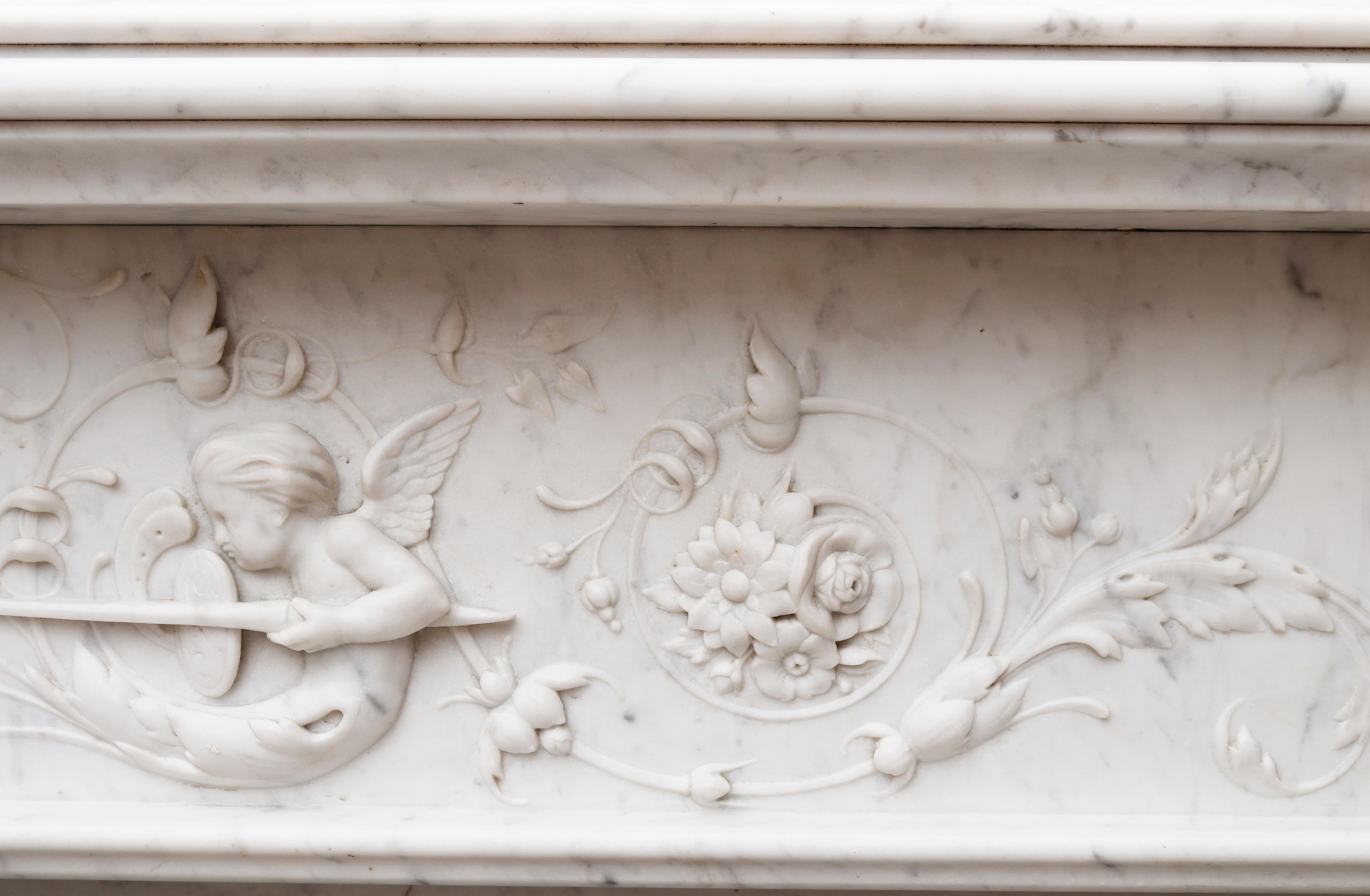 French Renaissance Style Marble Fireplace Surround In Good Condition For Sale In Wormelow, Herefordshire