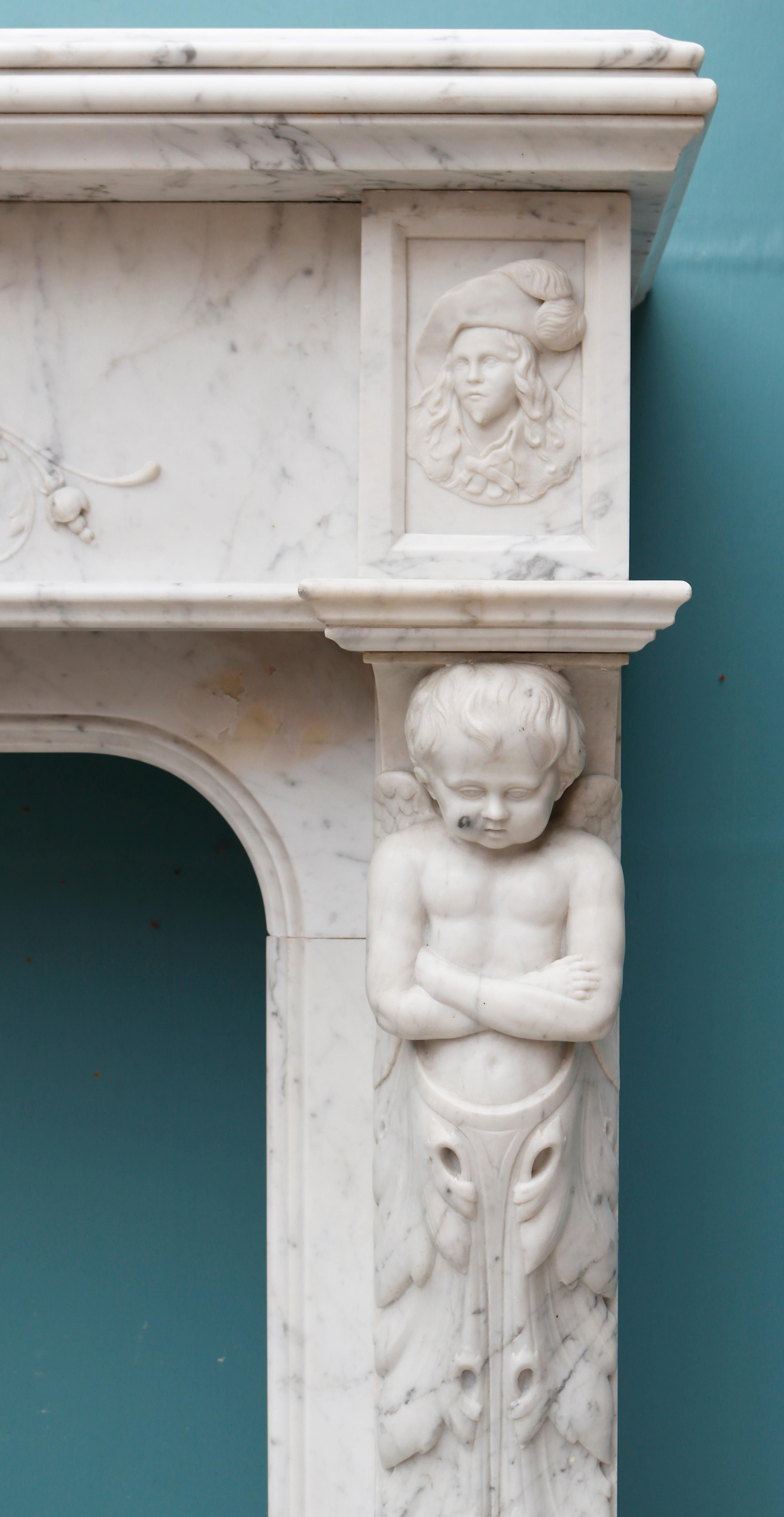 French Renaissance Stil Marmor Kamin Umrandung (Carrara-Marmor) im Angebot