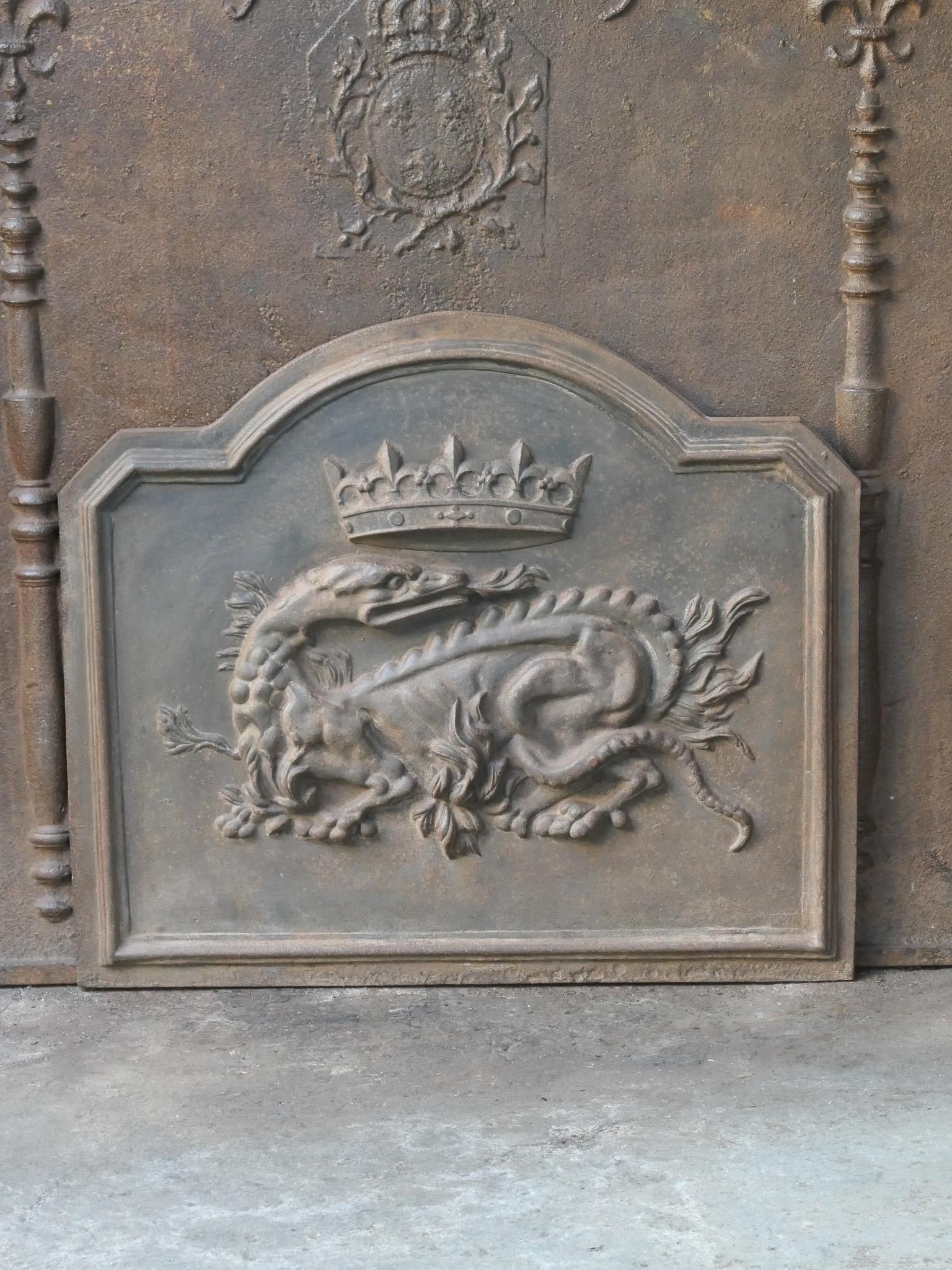 Français Plaque de cheminée / dosseret 'Salamandre' de style French Renaissance