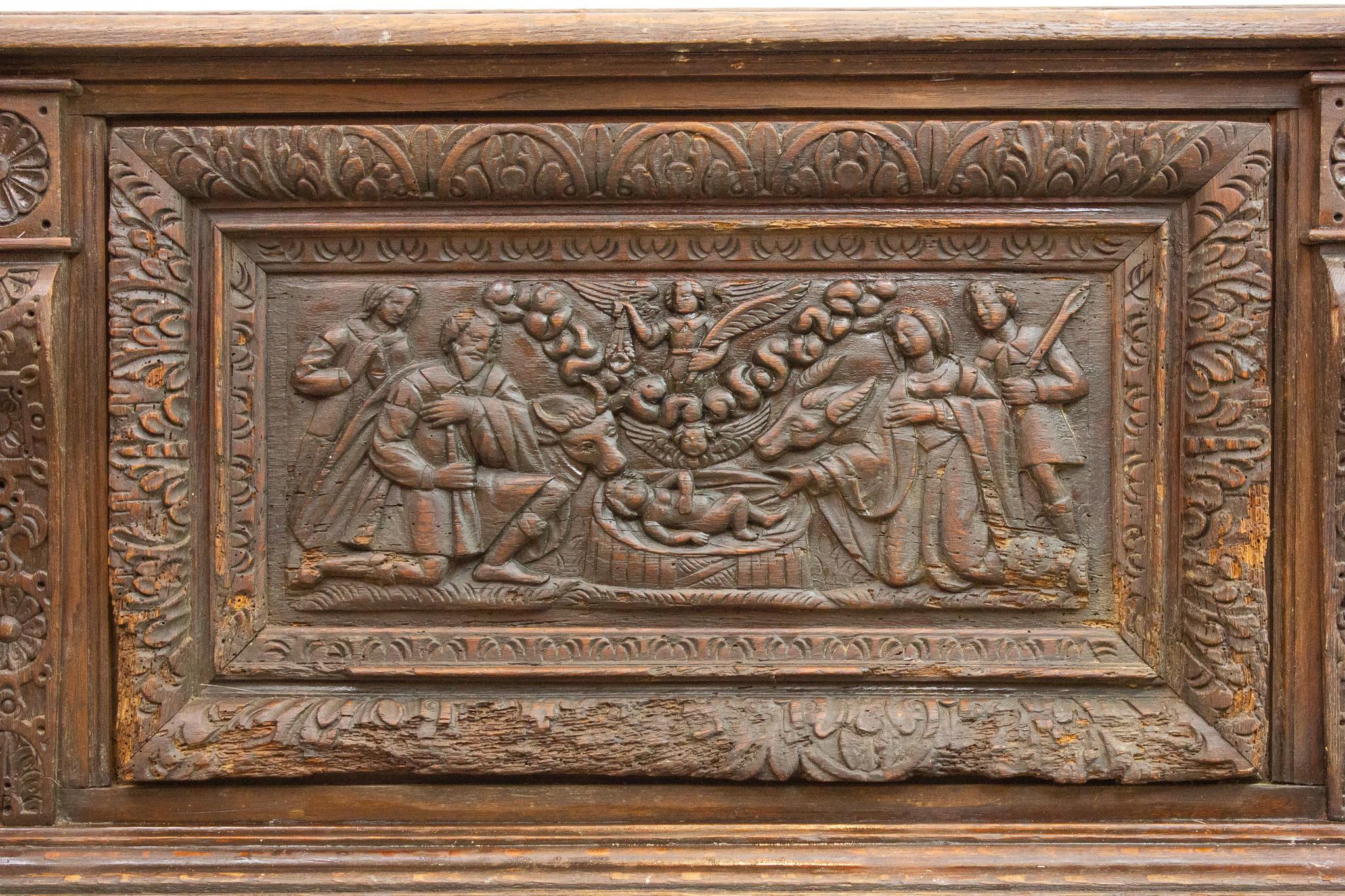 French Renaissance Trunck Chest Bench in Wood, 17th Century, France 1