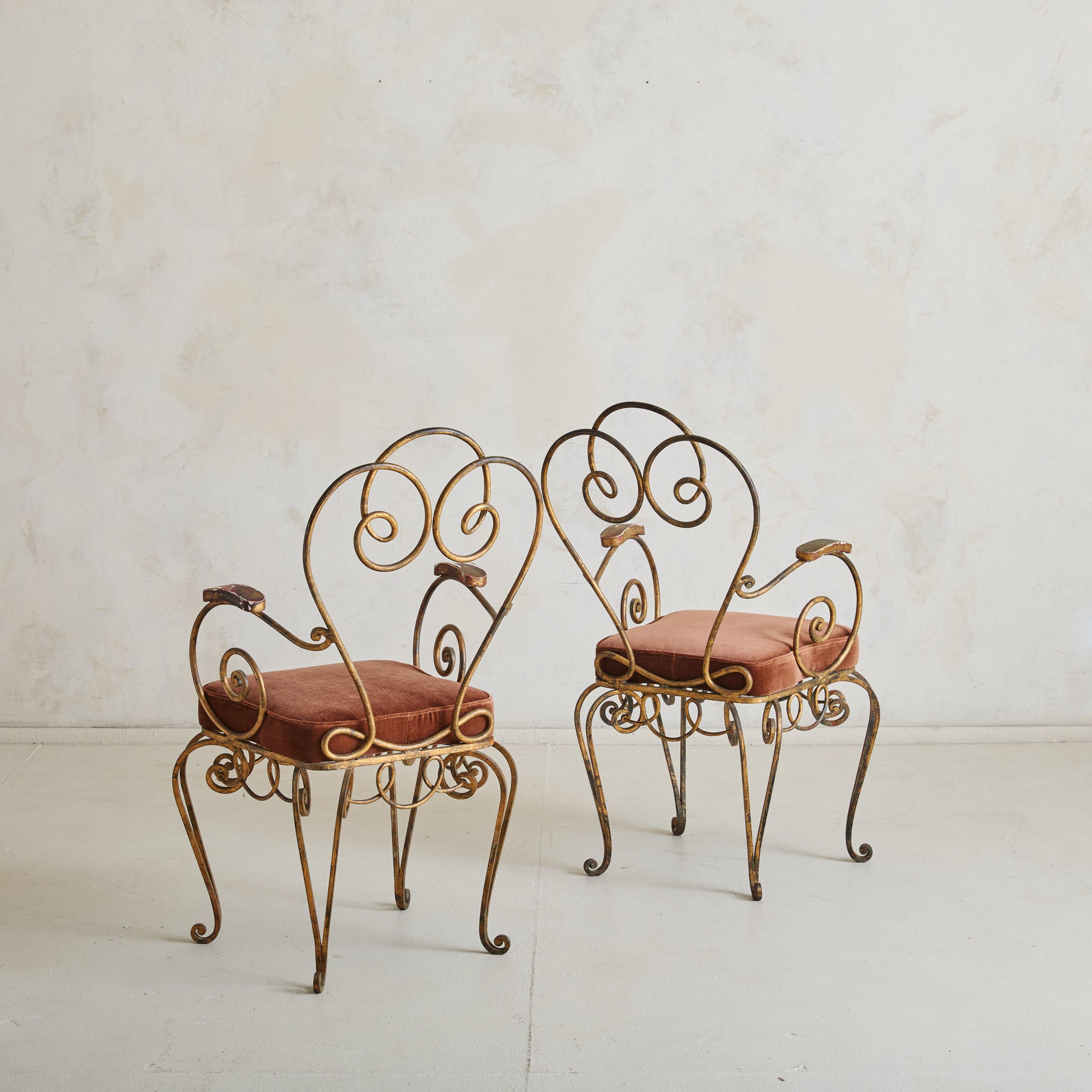 French René Gabriel Style Wrought Iron Accent Chair in Rust Velvet, 1940s Francés en venta