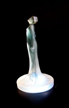 French Rene Lalique Tiny Art Nouveau Opal Glass Satuette Drapee, 1913