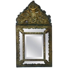 Miroir à parcloses en laiton repoussé:: vers 1880