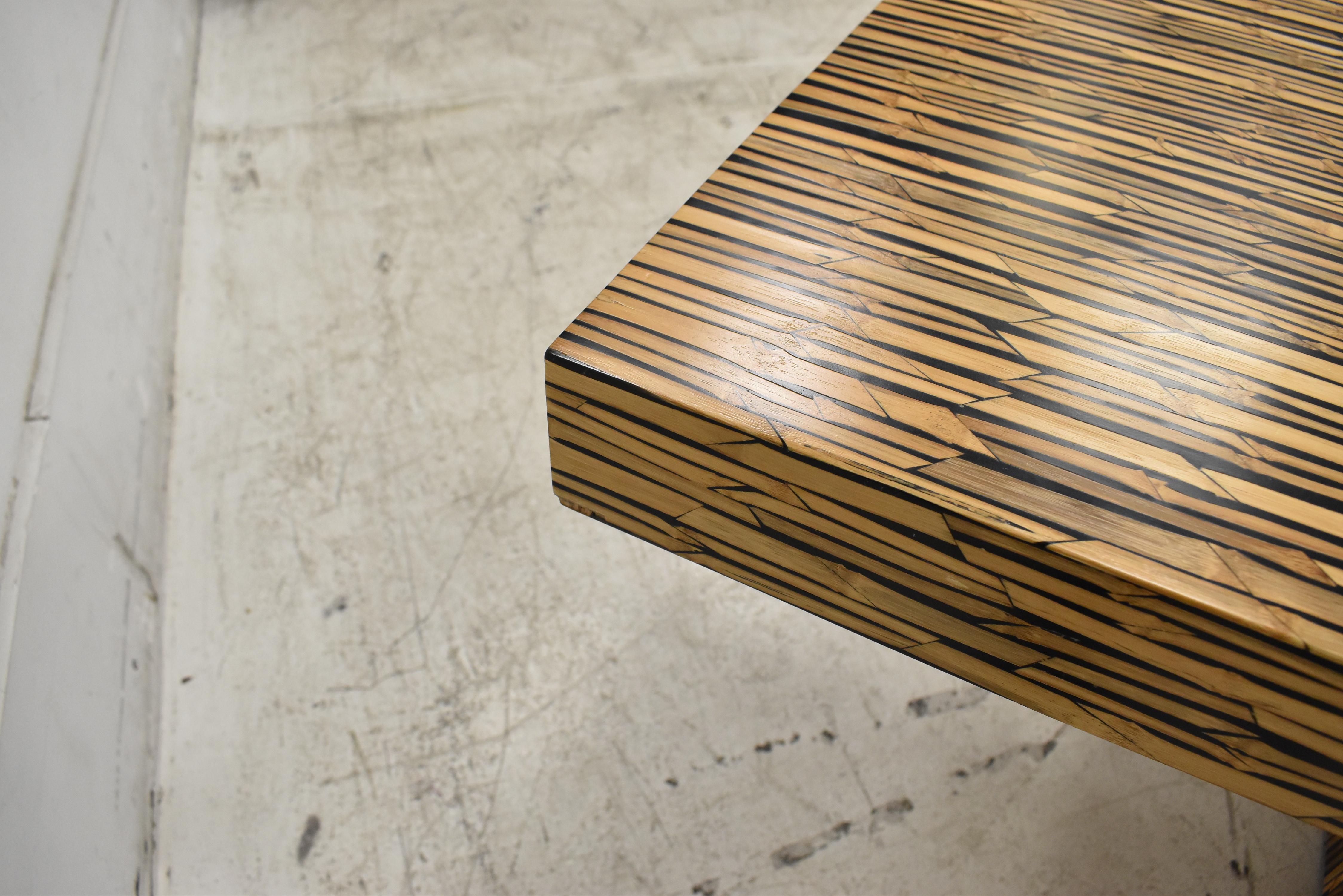 Table de salle à manger en résine et bambou par R & Y Augousti en vente 1