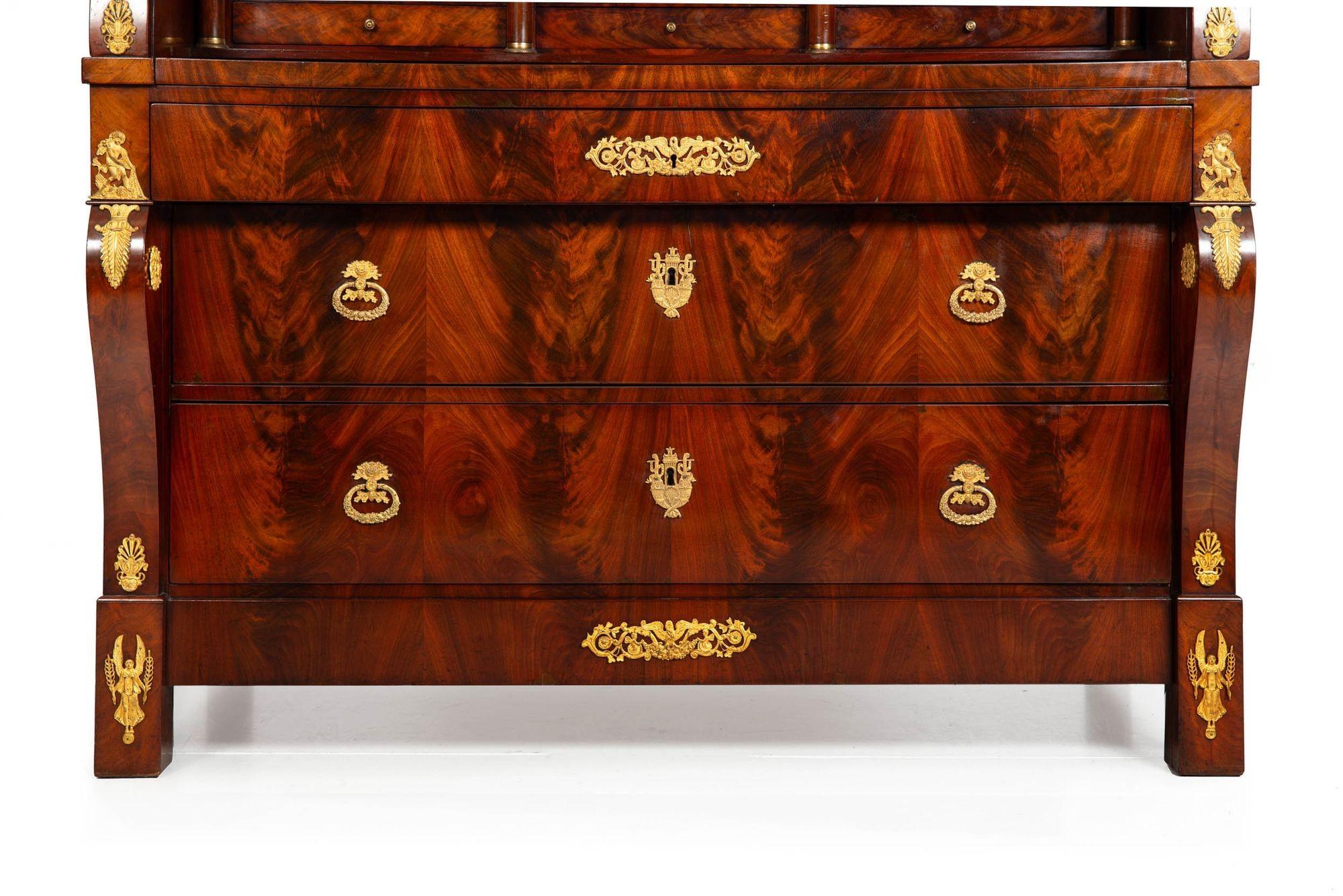 French Restauration Antique Mahogany Cylinder Roll-Top Desk circa 1830 For Sale 2