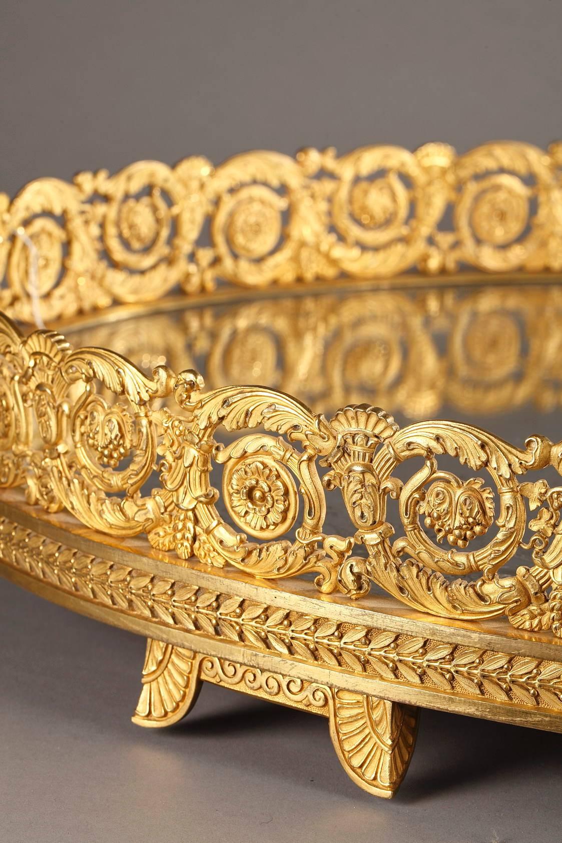 French Restauration Centerpiece in Gilded Bronze For Sale 2
