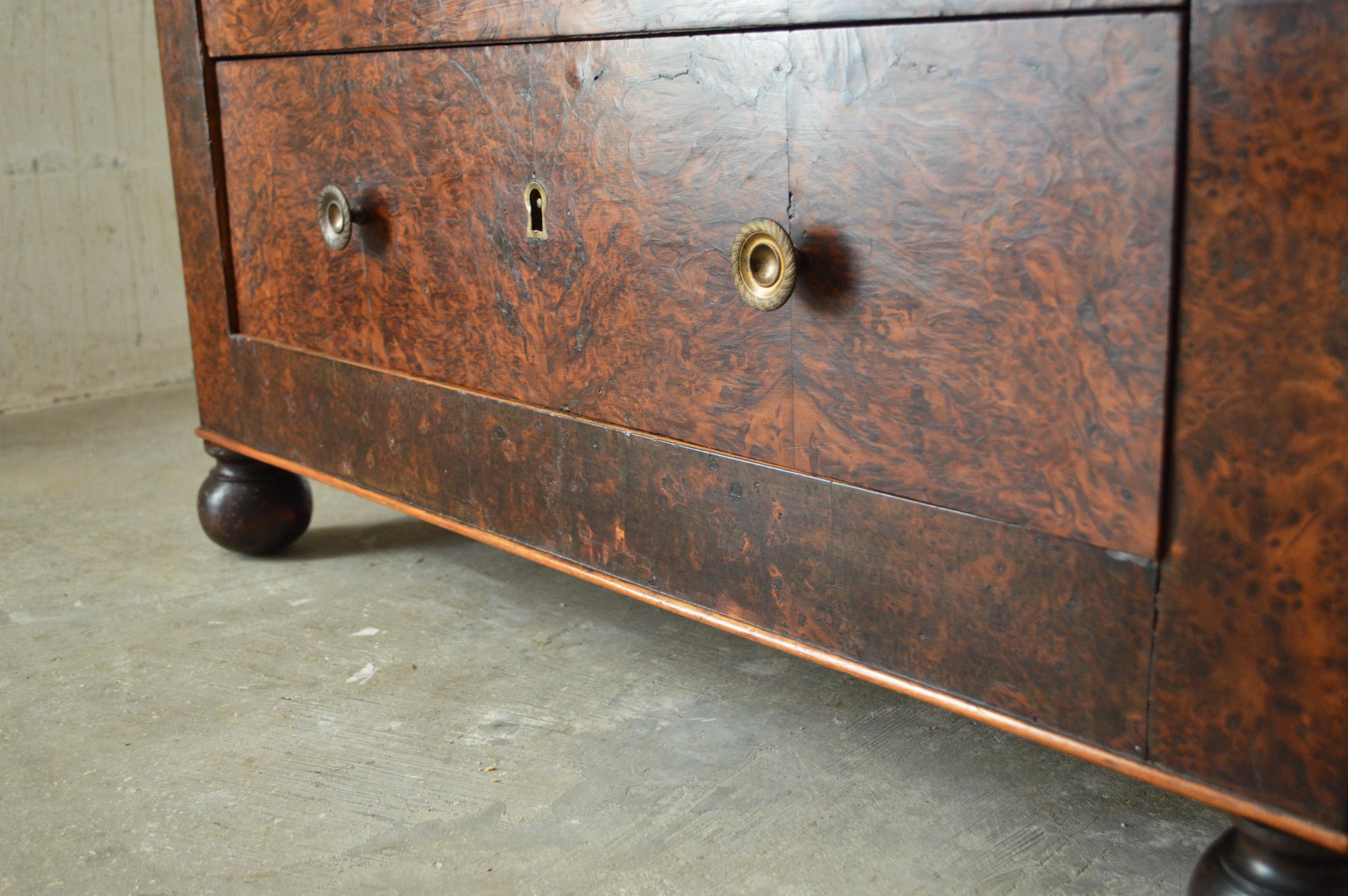 French Restauration Charles X Cedar Burl Chest of Drawers or Commode, circa 1830 6