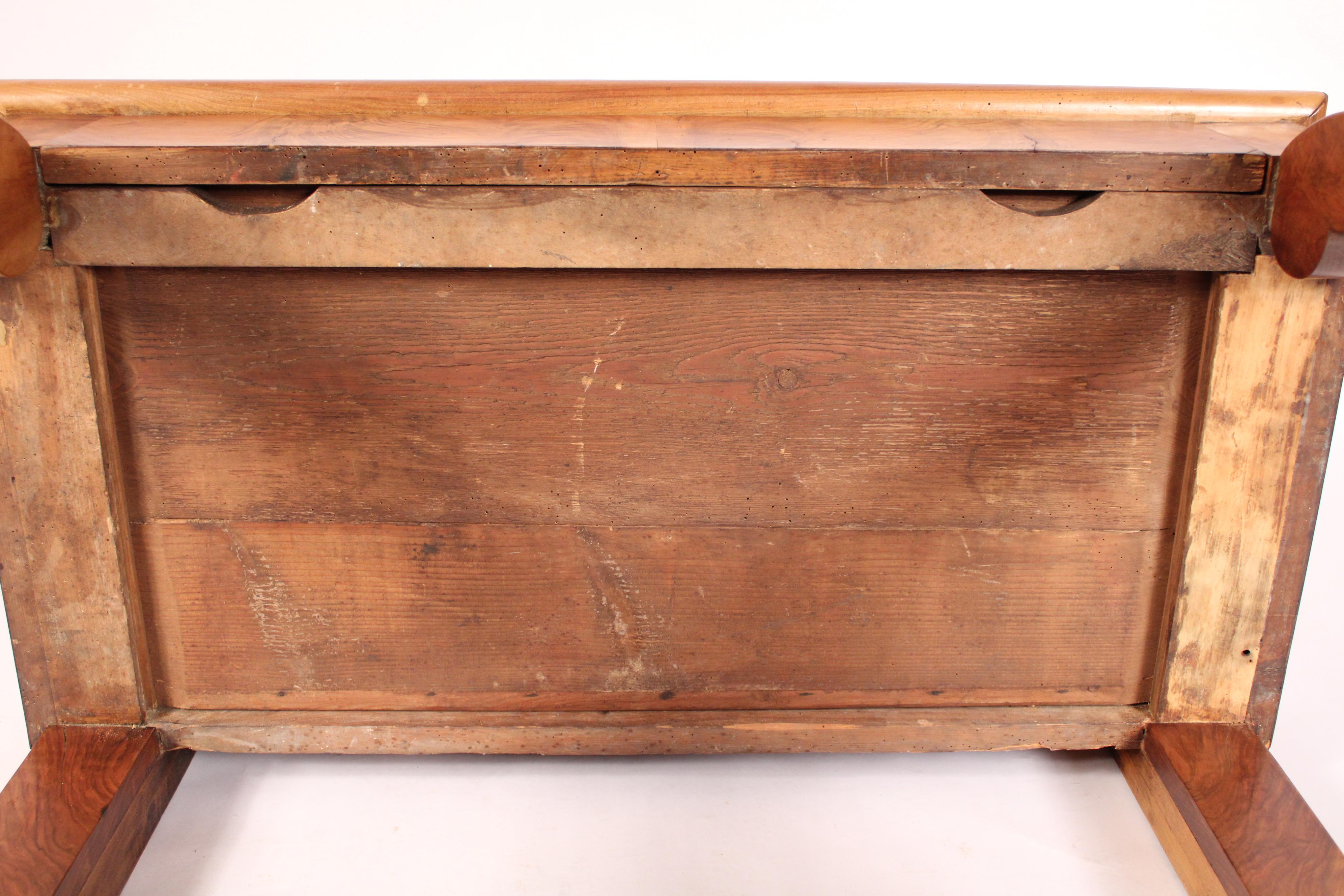 French Restauration Flame Mahogany Console table For Sale 10