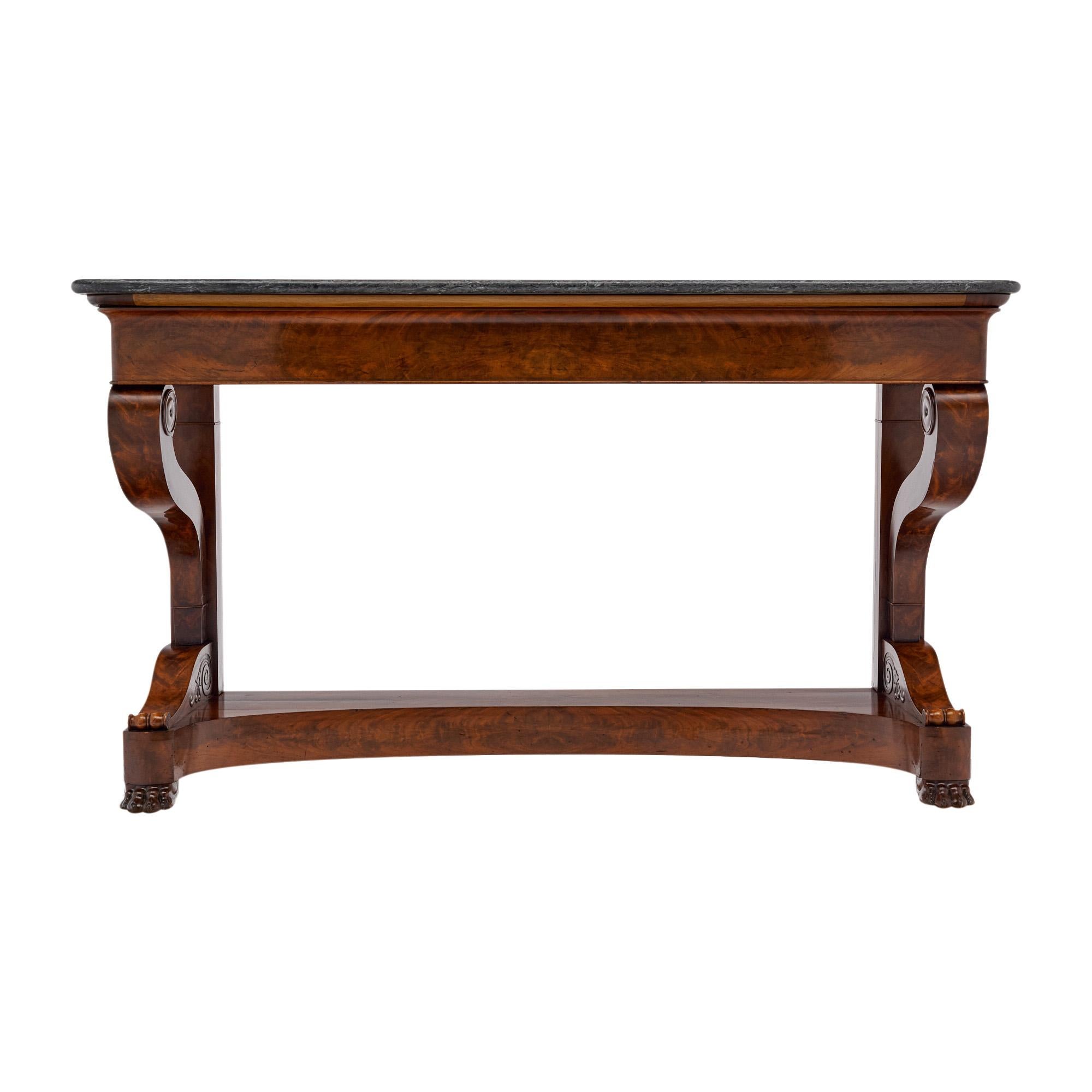 Console d'époque Restauration Bon état - En vente à Austin, TX