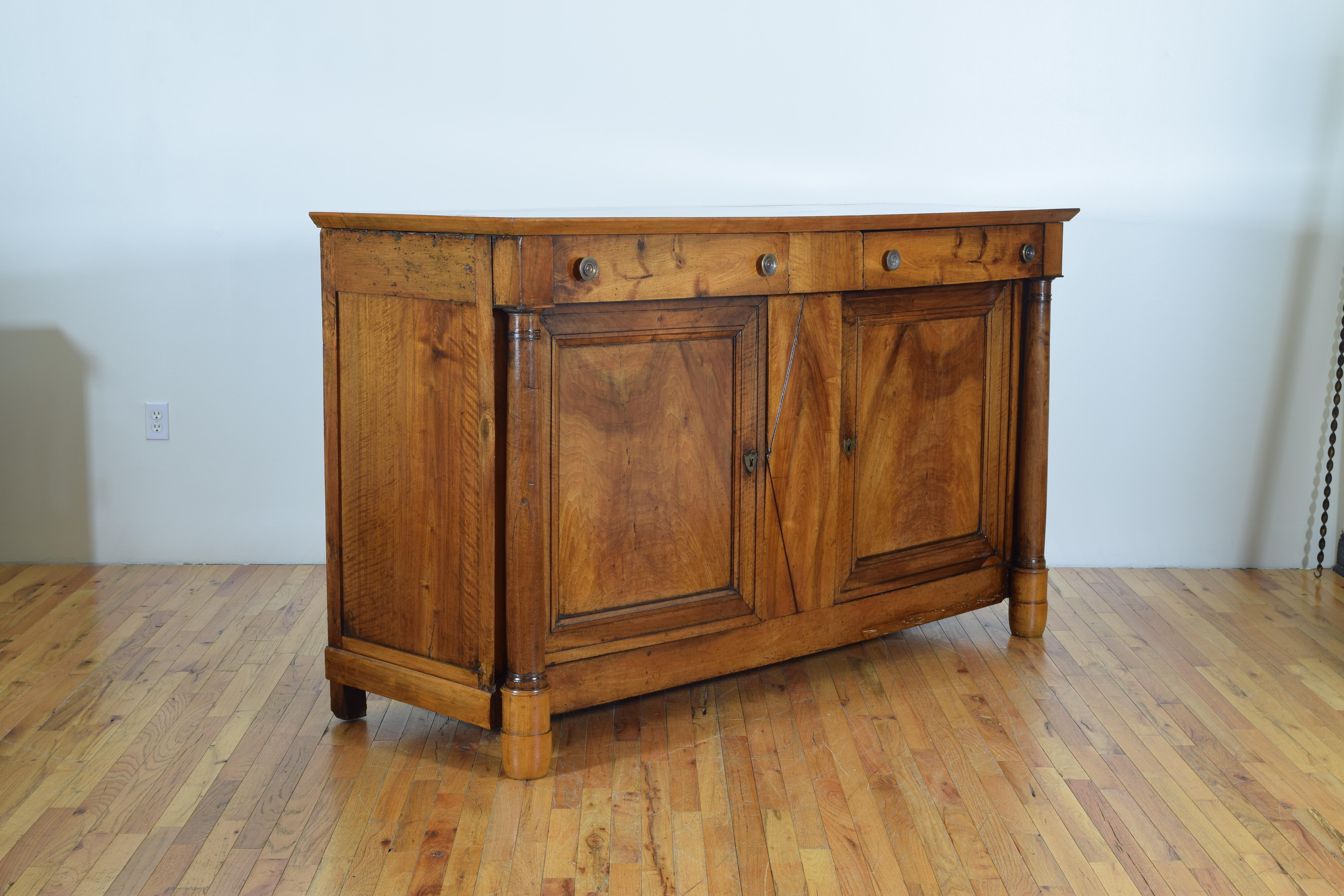 French Restauration Period Large Light Walnut Buffet, circa 1825 In Excellent Condition In Atlanta, GA