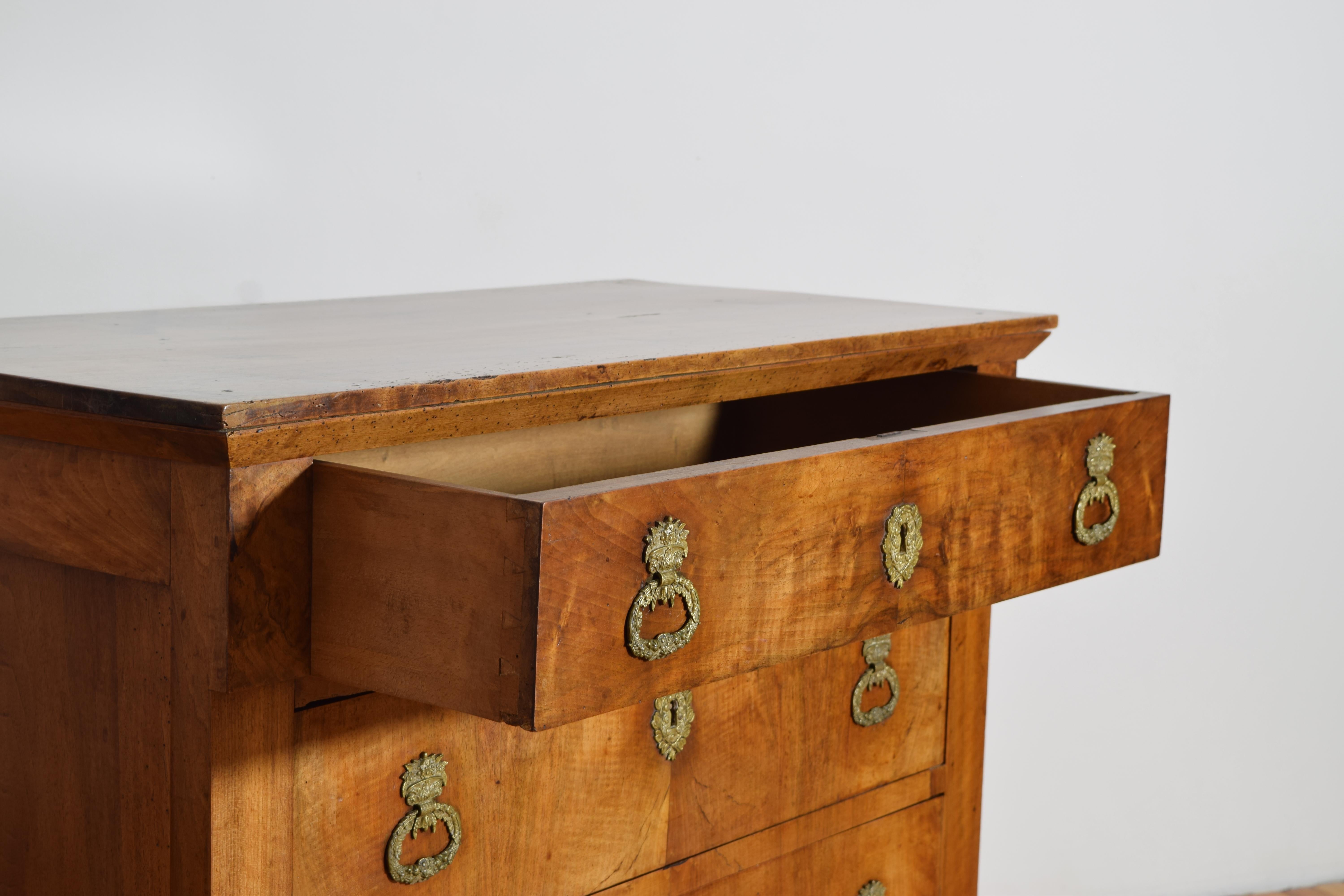 Noce Commodo a 3 cassetti in ottone del periodo della Restaurazione francese, 1820 ca. in vendita