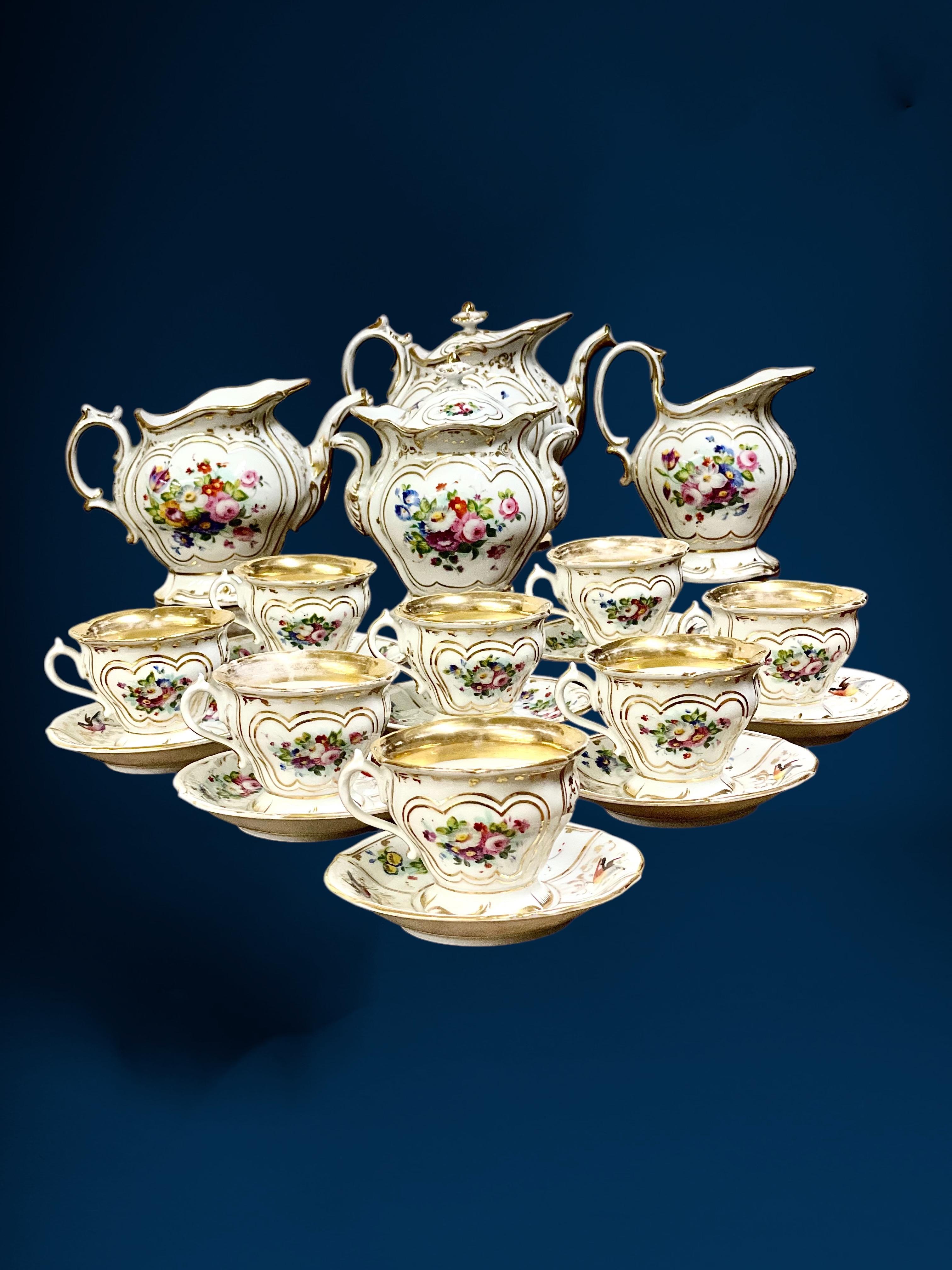 French Restauration Period Paris Porcelain Tea Set, Hand-Painted Gilded Accents For Sale 7