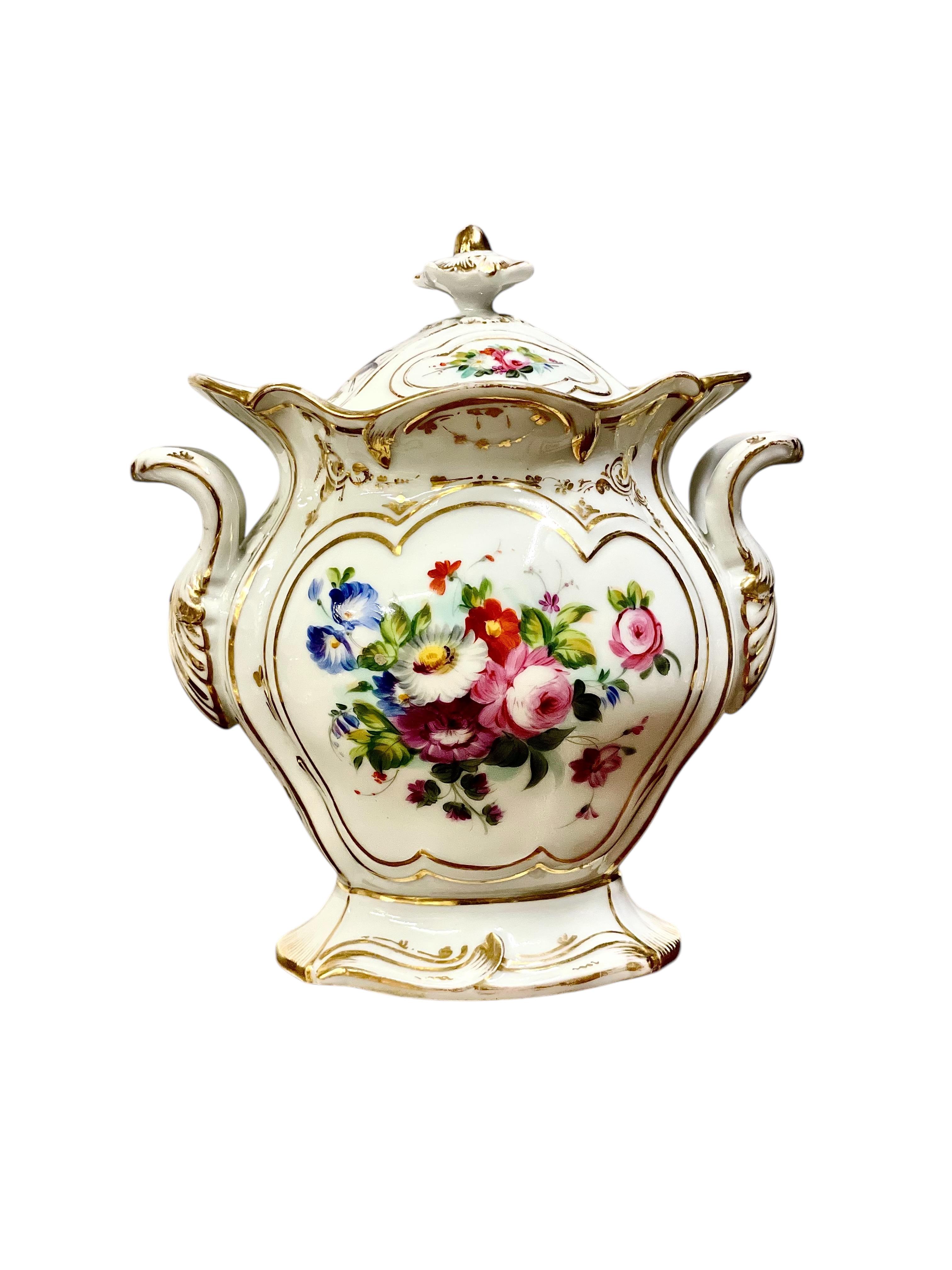 French Restauration Period Paris Porcelain Tea Set, Hand-Painted Gilded Accents For Sale 13
