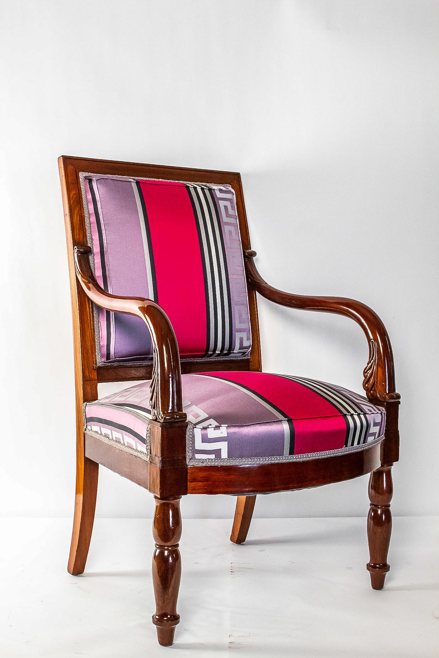 Stamped by Georges-Alphonse Jacob  Mahogany Pair of Armchairs, Circa 1830 In Good Condition For Sale In Saint Ouen, FR