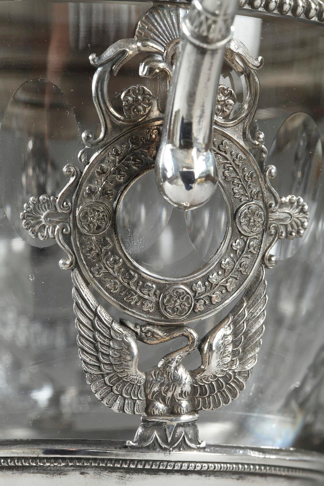 Plat à bonbons en argent et cristal de la restauration française en vente 7