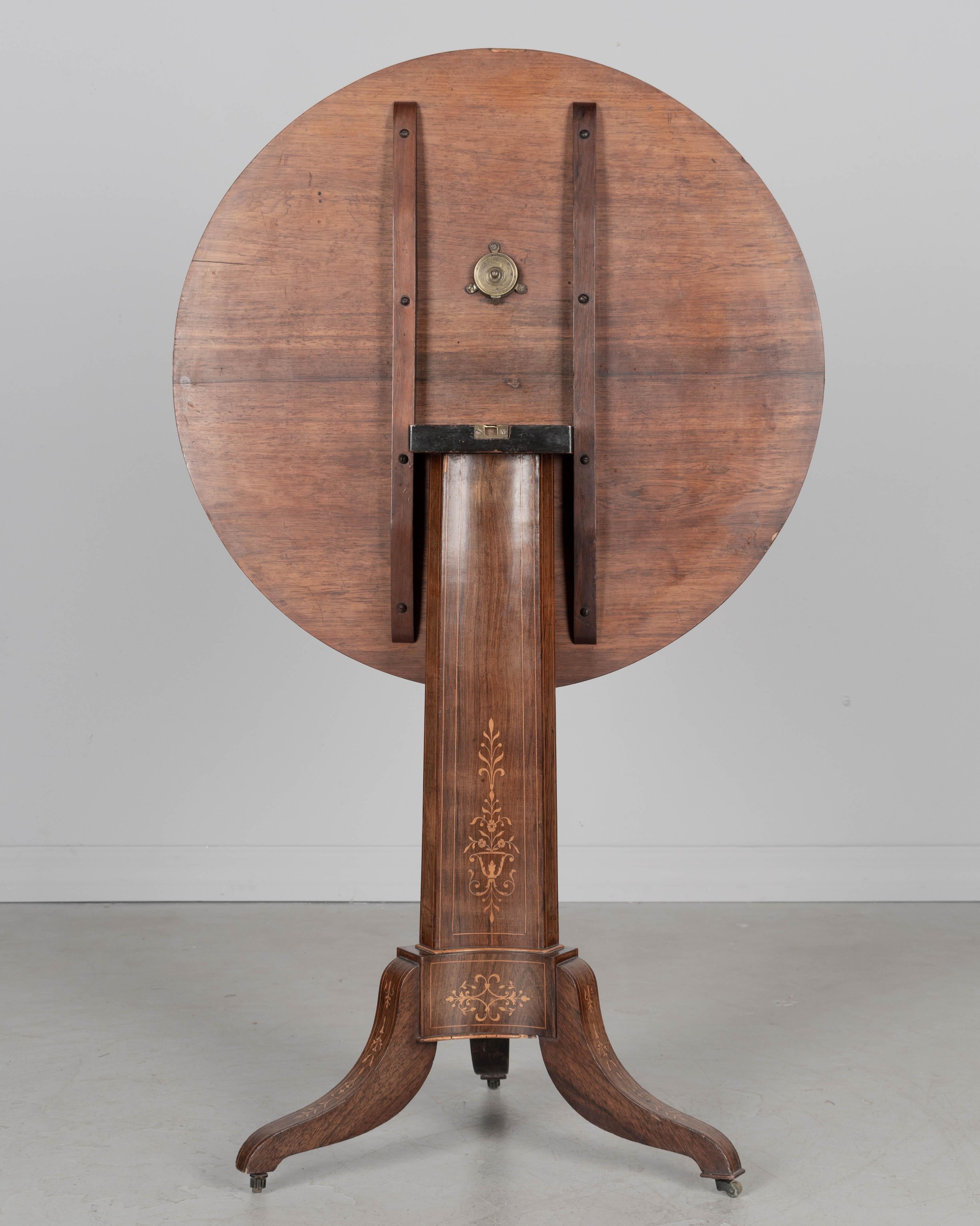 Fait main Guéridon ou table de centre de style Restauration en vente