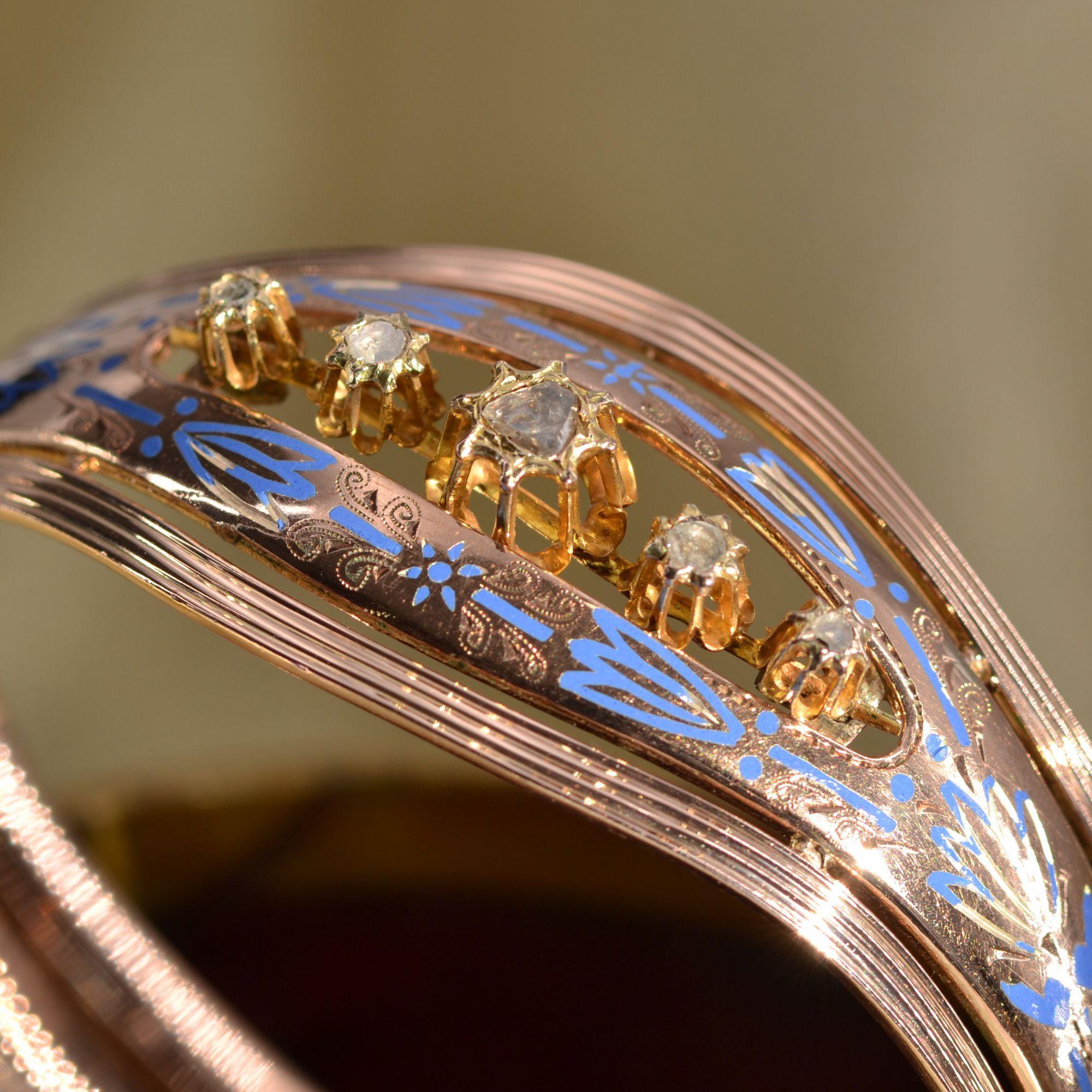 French Restoration 19th Century Diamonds Enamel 18 Karat Gold Bangle Bracelet For Sale 5