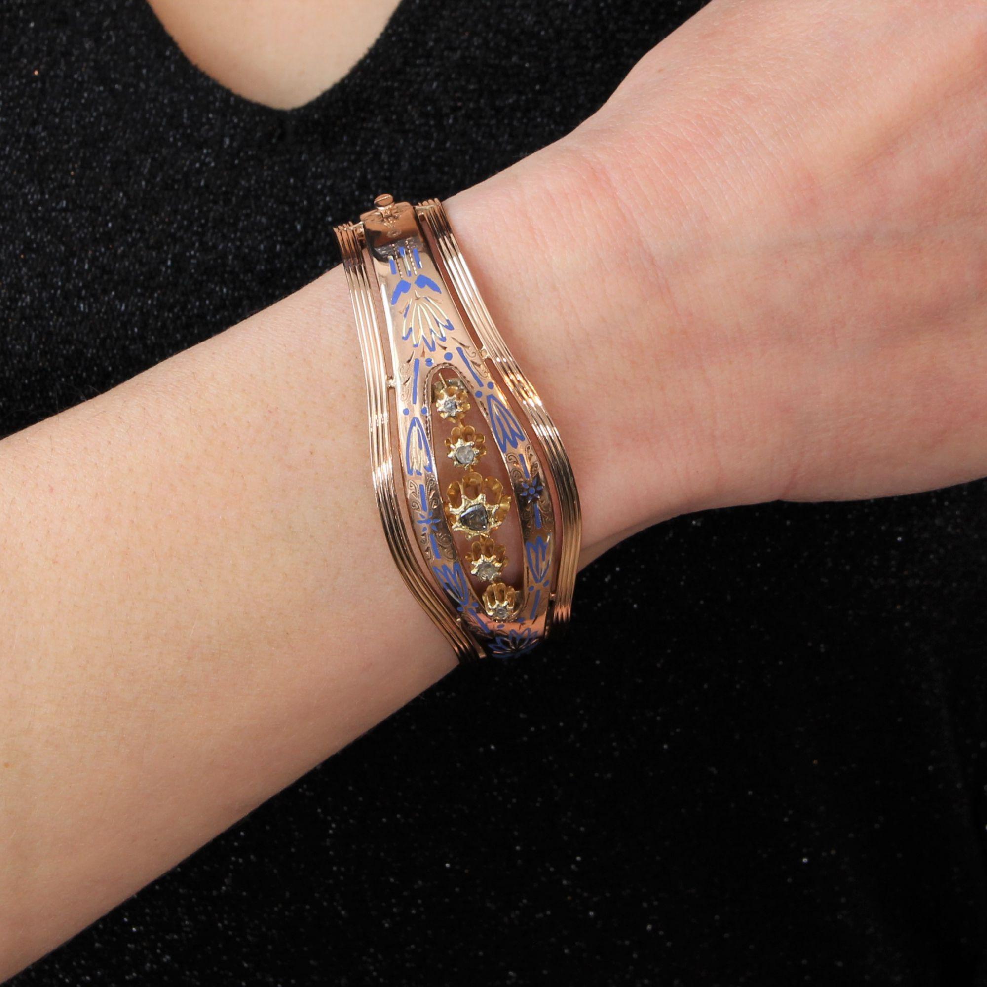 Bracelet jonc de restauration franaise en or 18 carats, mail et diamants, XIXe sicle Pour femmes en vente