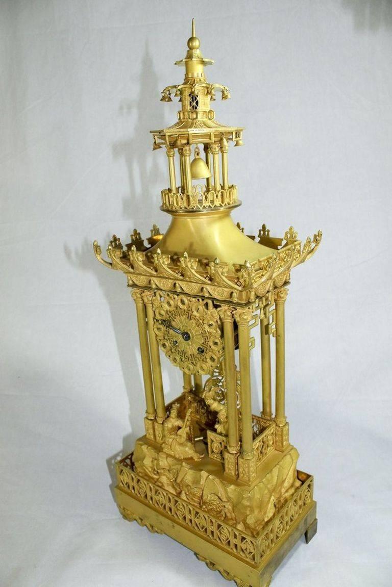French Restoration Period Chinese Motif Gilt Bronze Mantel Clock by Honoré Pons For Sale 1