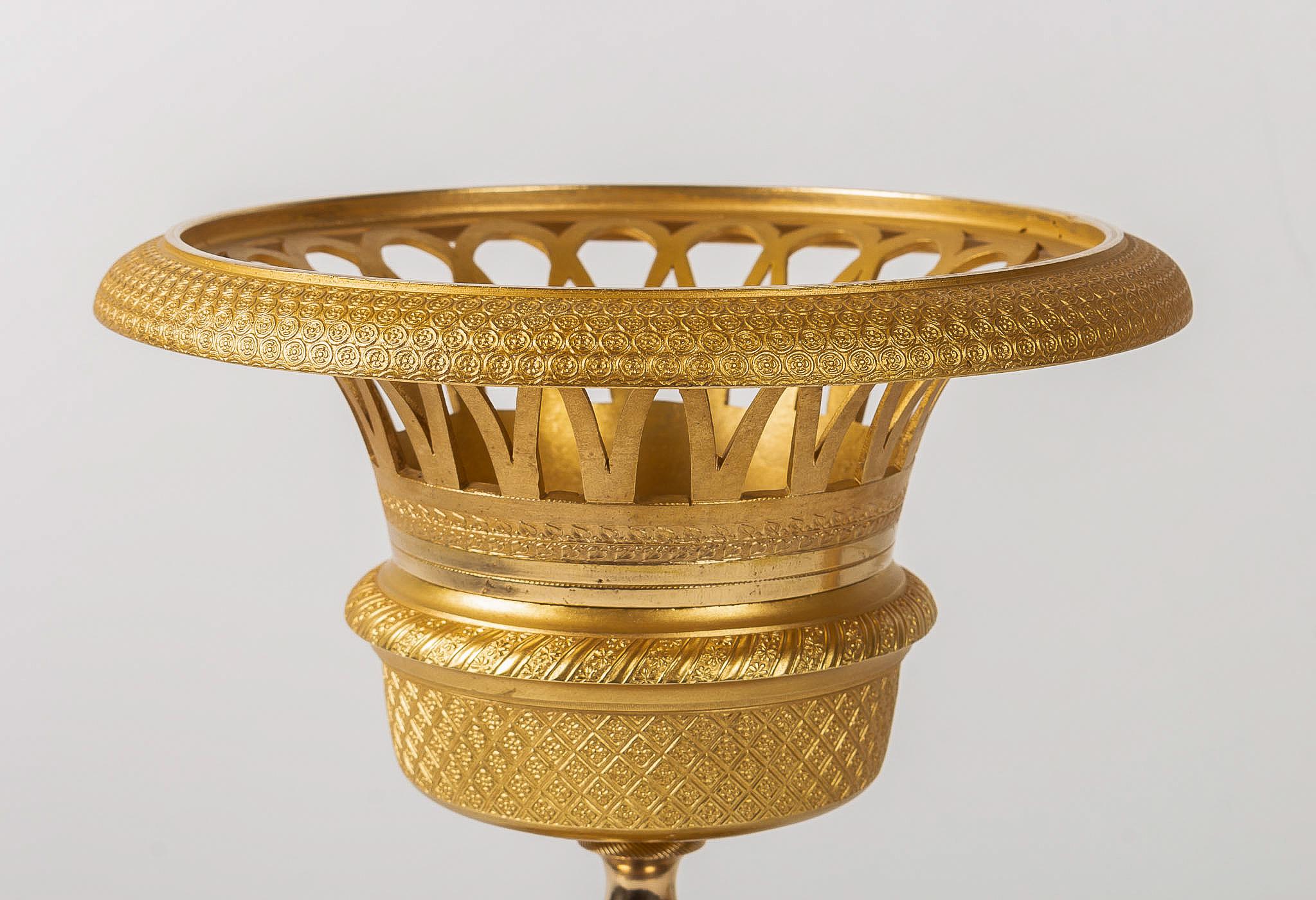 French Restoration Period Pair of Gilt-Bronze Cups, circa 1815-1830 1