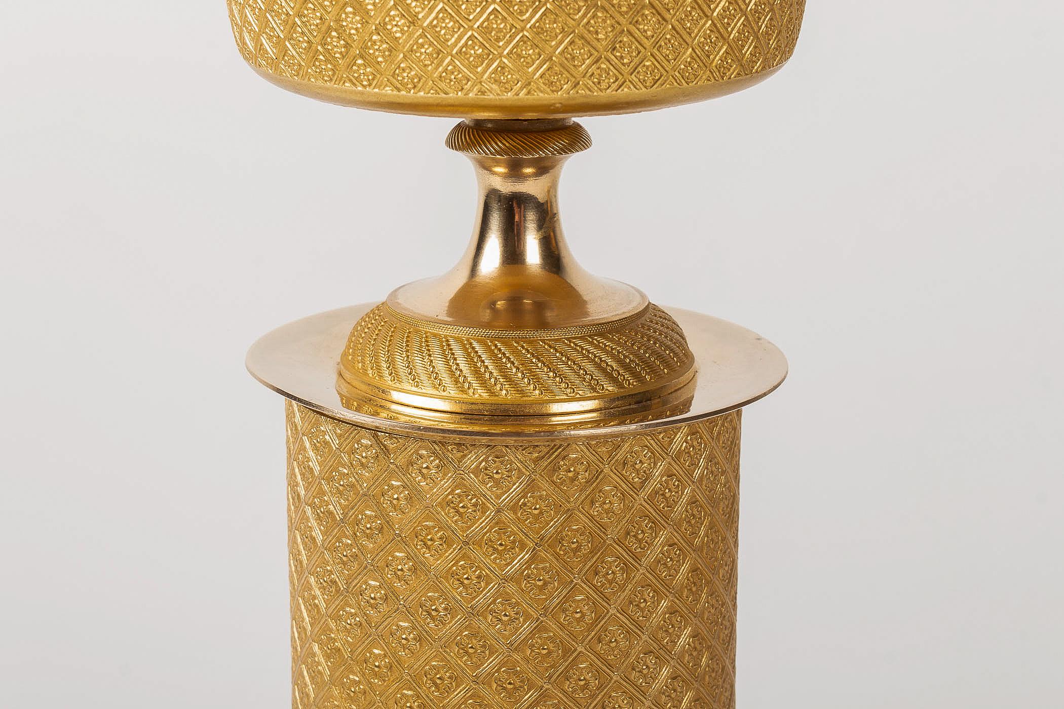 French Restoration Period Pair of Gilt-Bronze Cups, circa 1815-1830 2