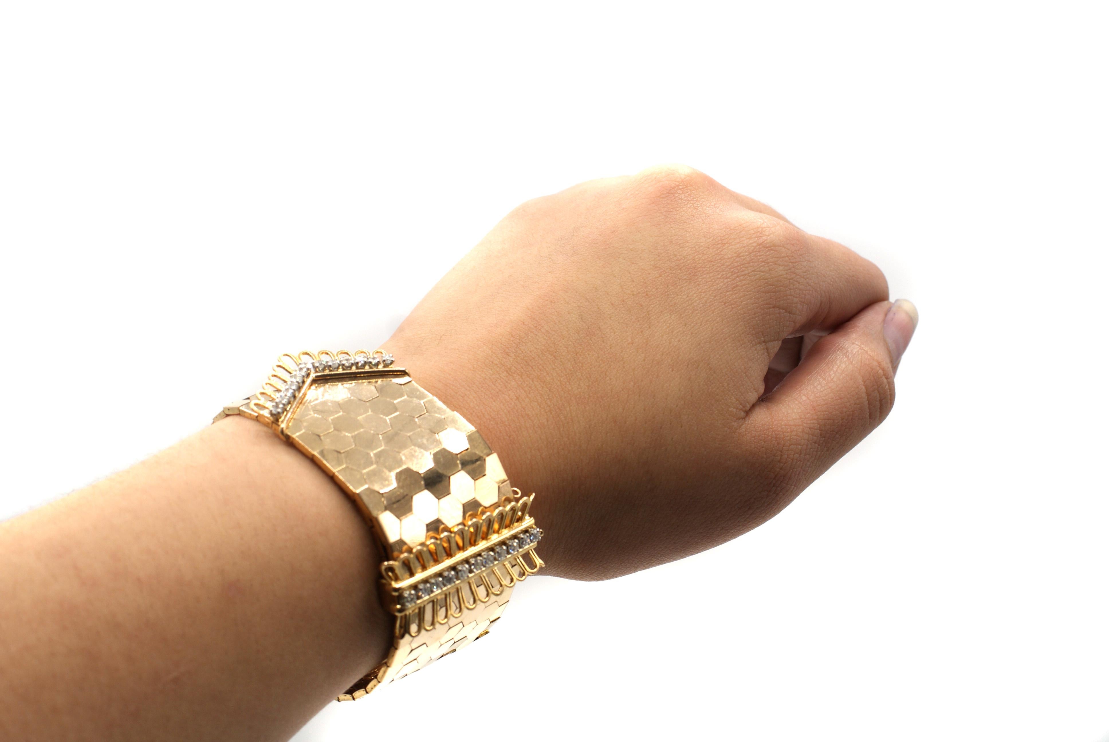 Armband aus 18 Karat Gelbgold mit Diamantschnalle im Retro-Stil (Rundschliff) im Angebot