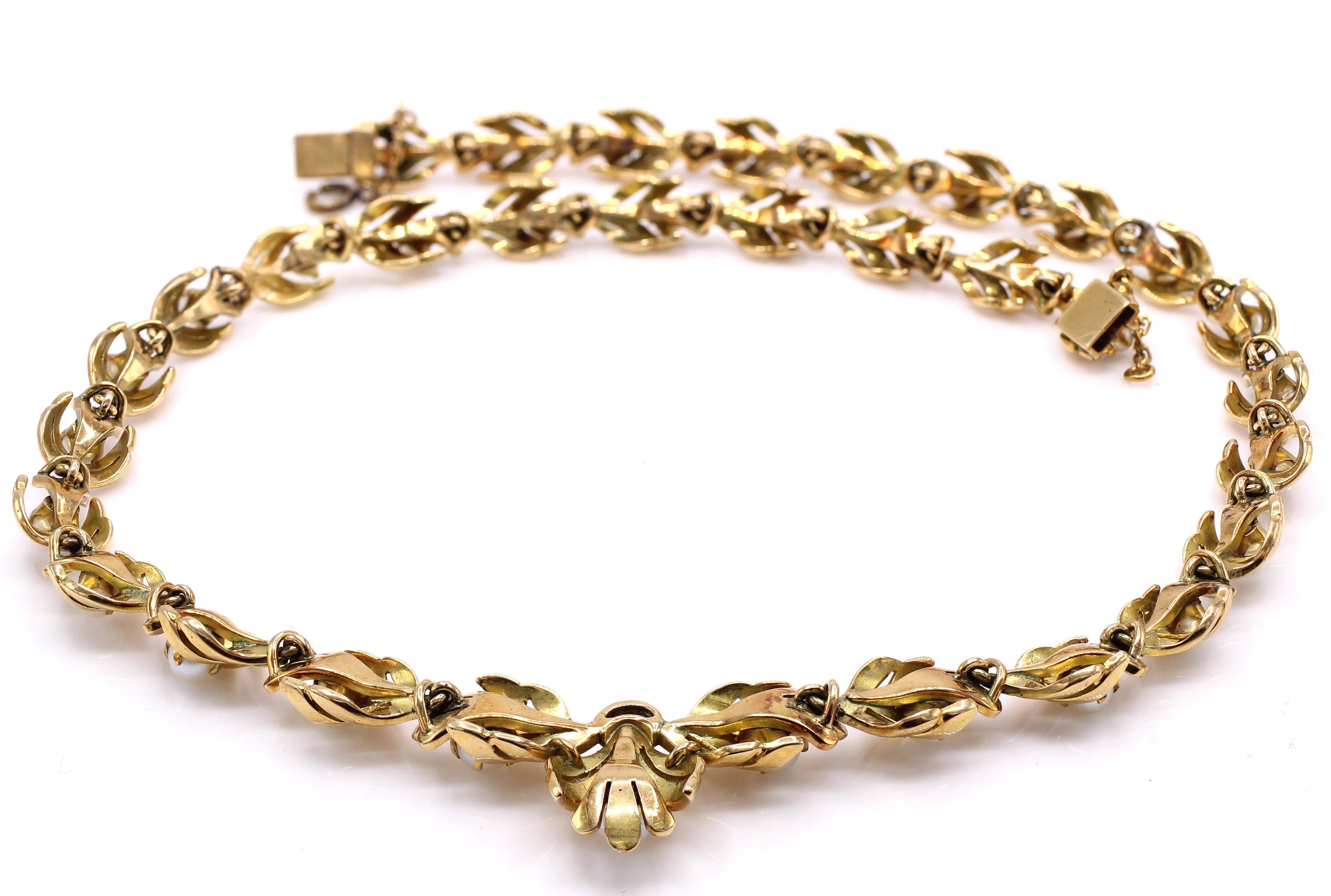 Women's or Men's French Retro 18 Karat Yellow Gold Pearl Necklace For Sale