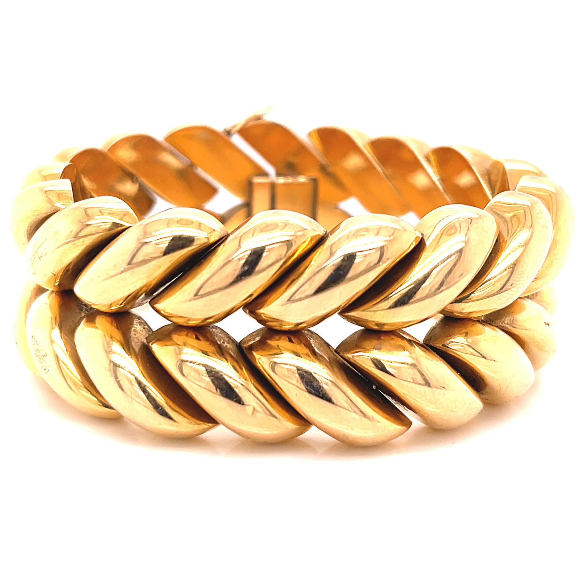 French Retro 18K Gold Bracelet In Excellent Condition In Beverly Hills, CA
