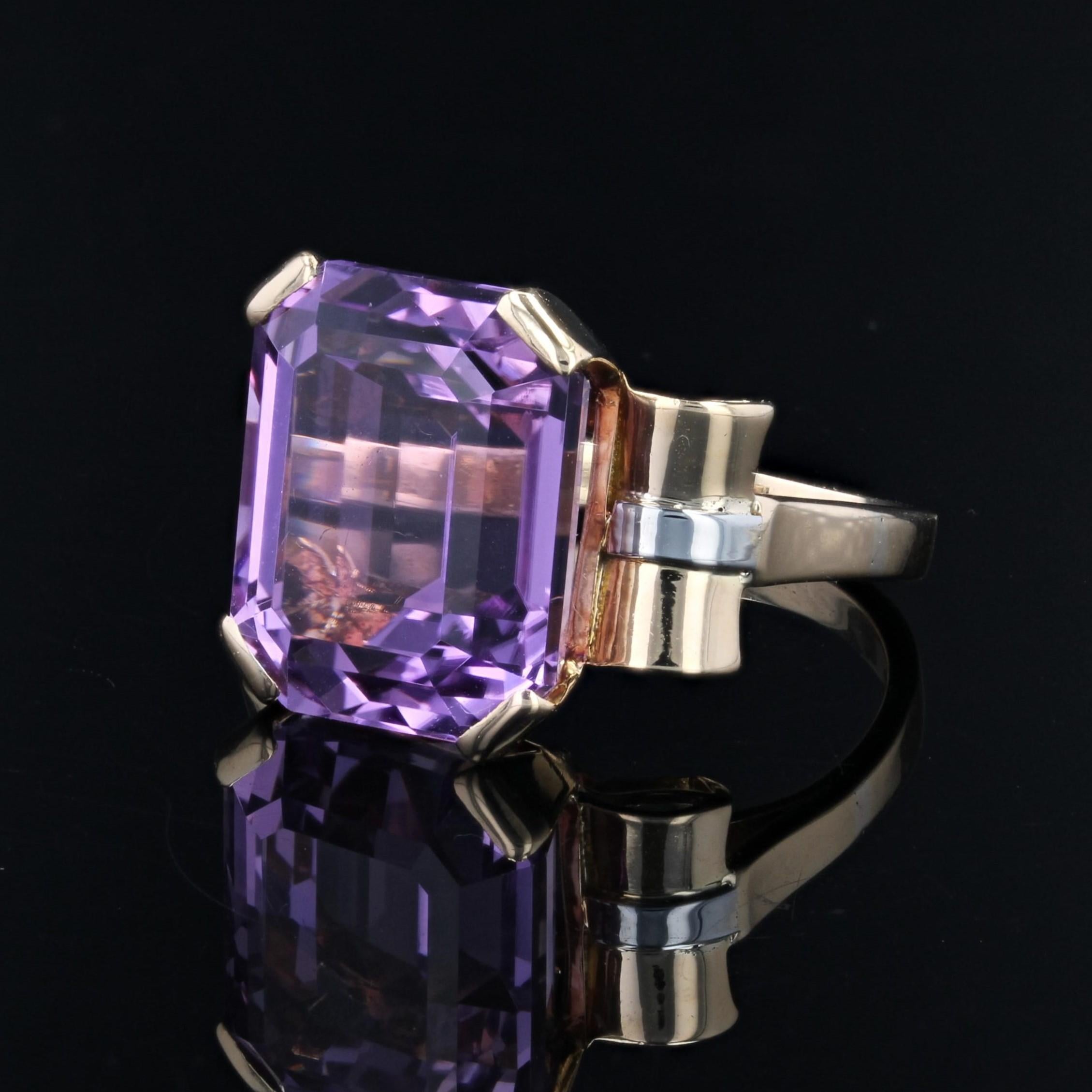 French Retro 1950s 11.29 Carats Kunzite 18 Karat Yellow Gold Cocktail Ring For Sale 2