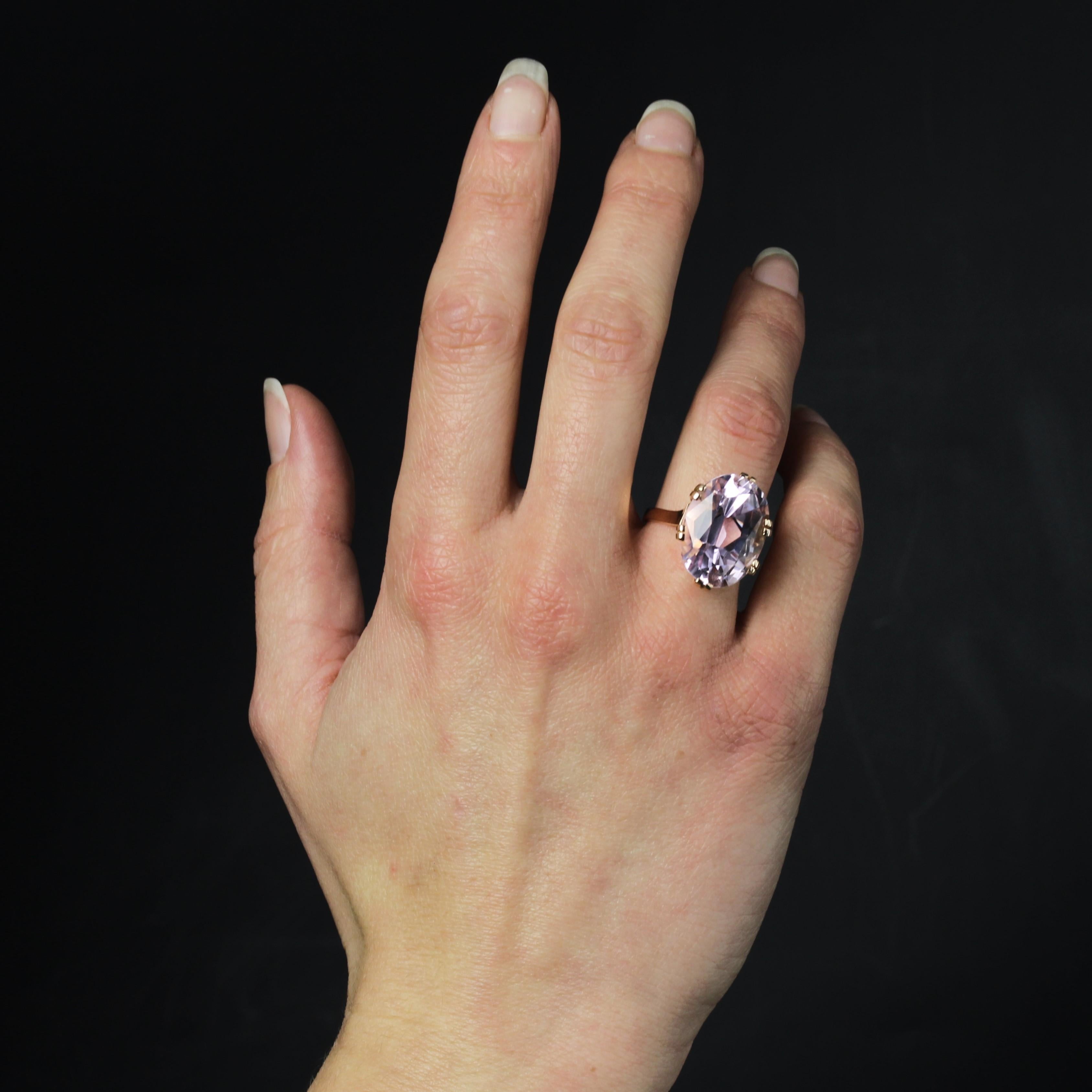 French Retro 1960s 17.71 Carats Kunzite 18 Karat Rose Gold Cocktail Ring In Excellent Condition For Sale In Poitiers, FR