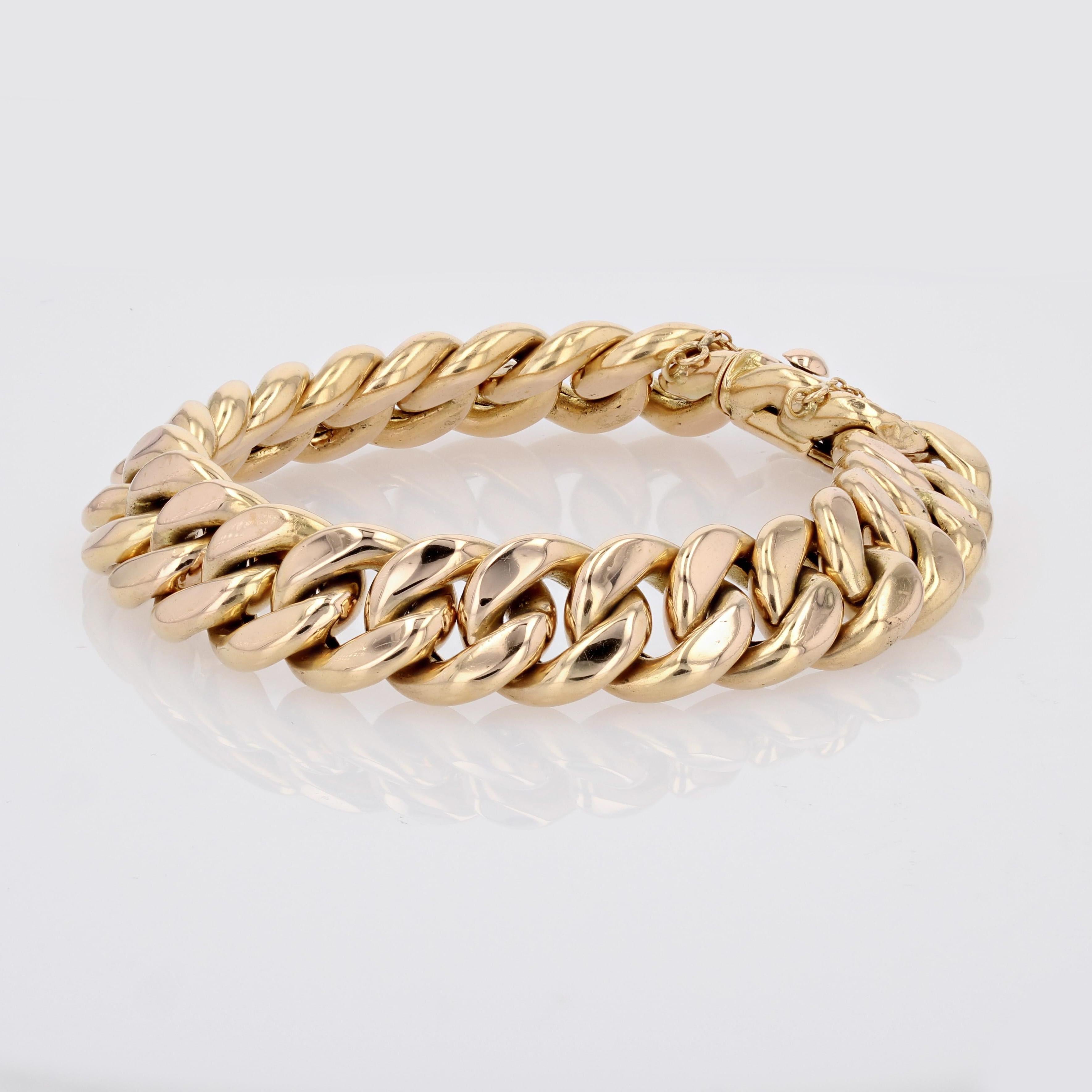 Women's French Retro 1960s 18 Karat Yellow Gold Curb Bracelet For Sale